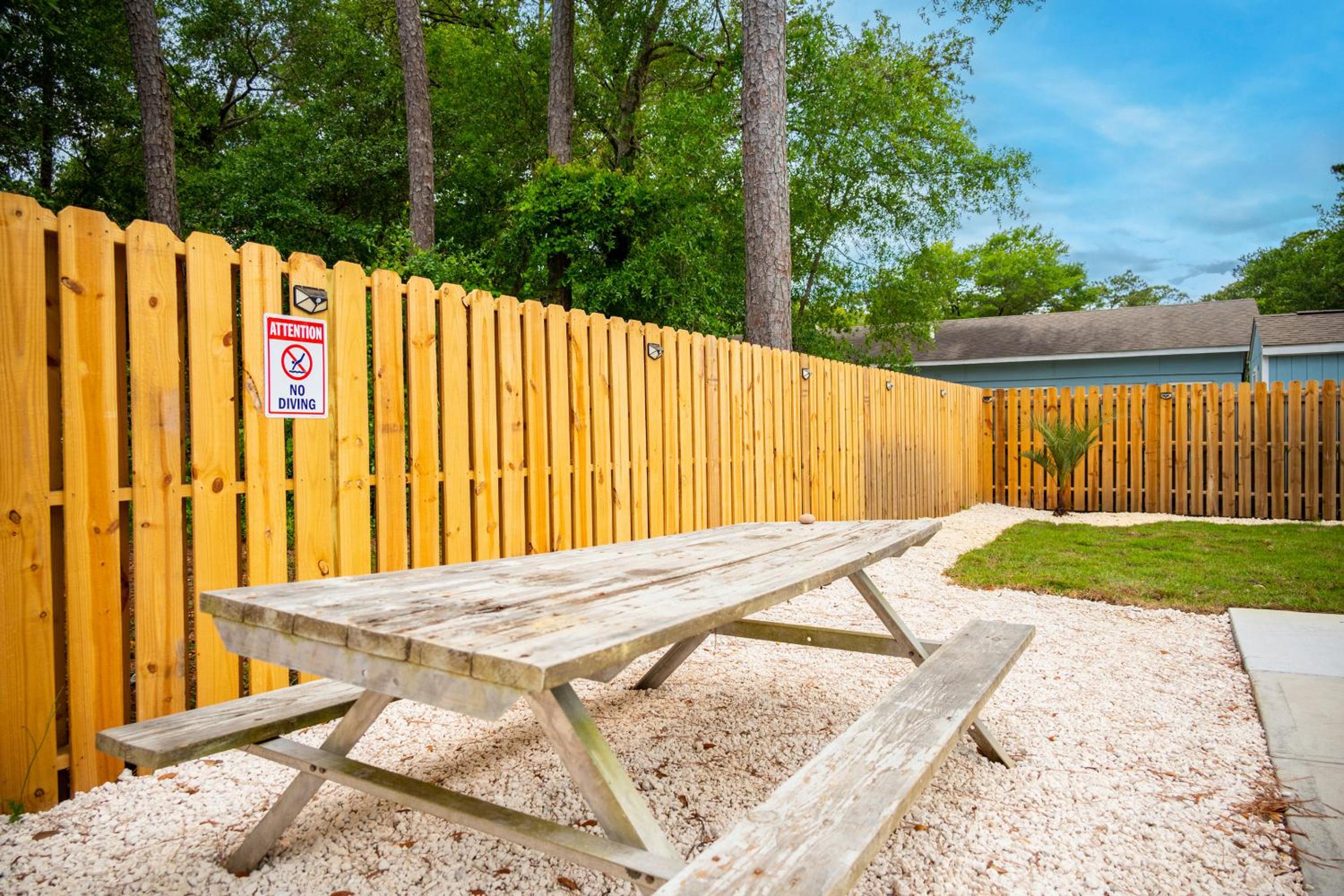 Poolside Paradise by Oak Island Accommodations view 3
