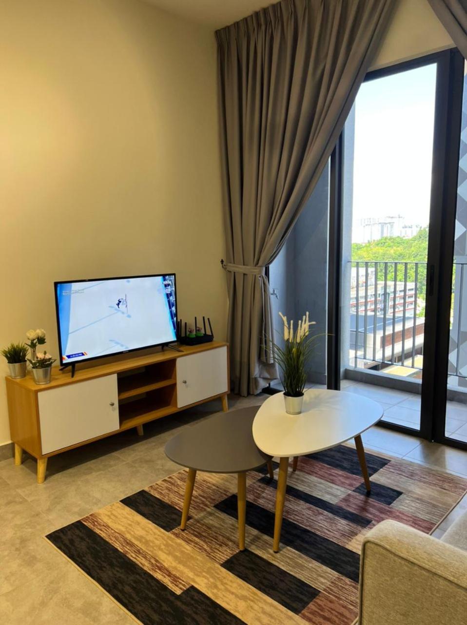Millerz Square, Old Klang Road Near Mid Valley by De Harlequins Guesthouse