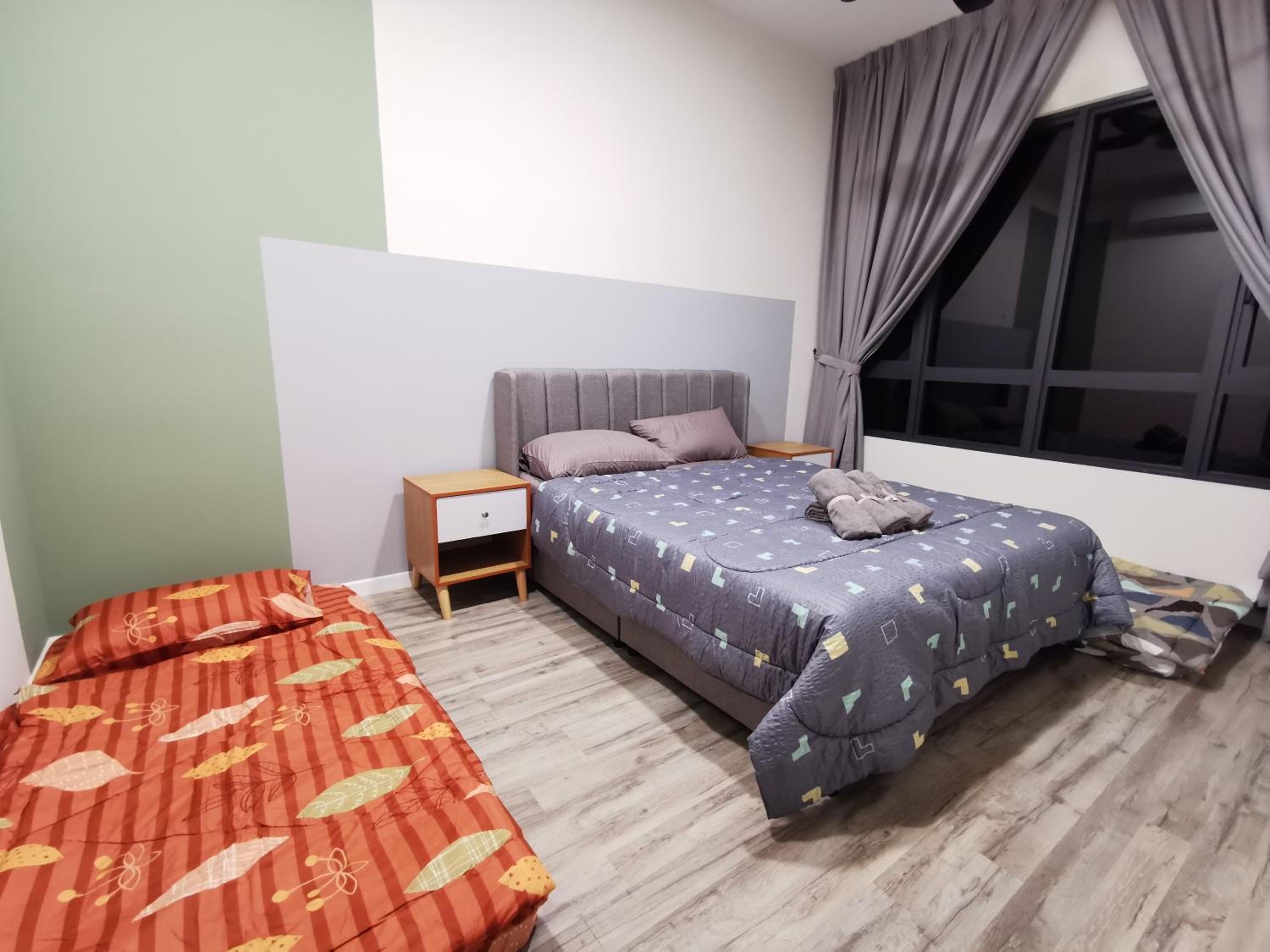 Millerz Square, Old Klang Road Near Mid Valley by De Harlequins Guesthouse