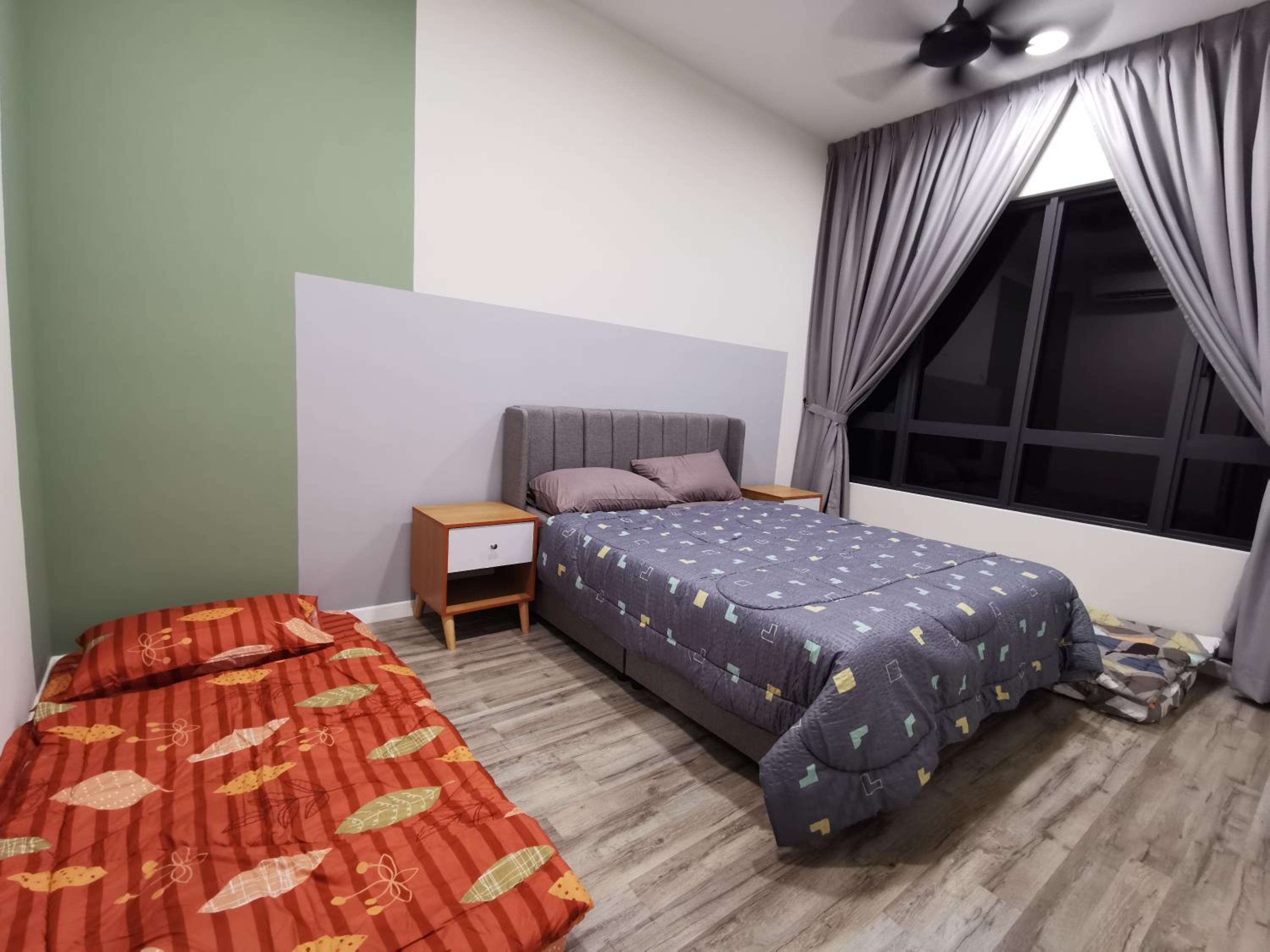 Millerz Square, Old Klang Road Near Mid Valley by De Harlequins Guesthouse