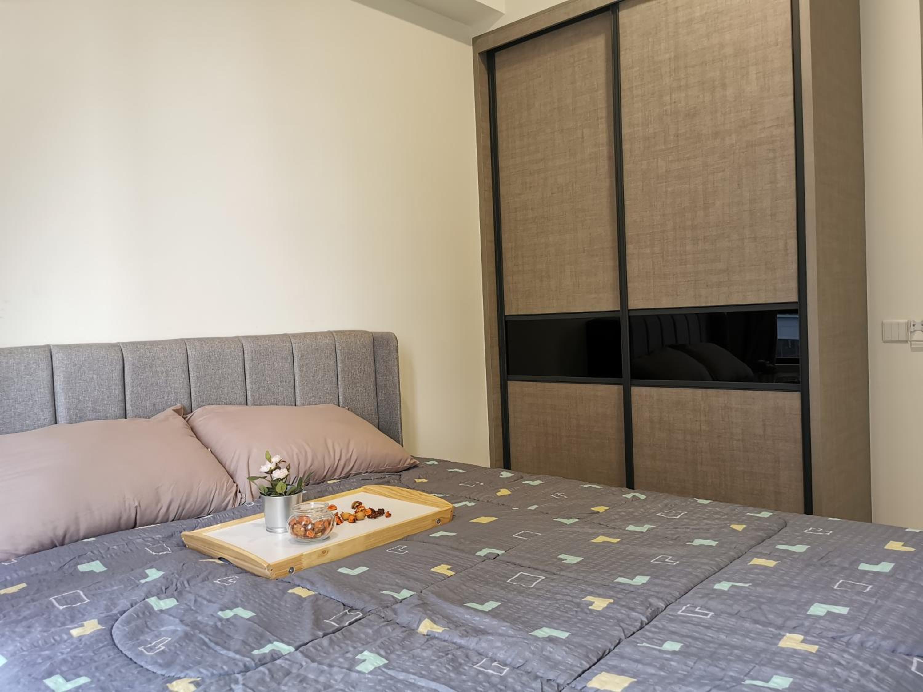 Millerz Square, Old Klang Road Near Mid Valley by De Harlequins Guesthouse