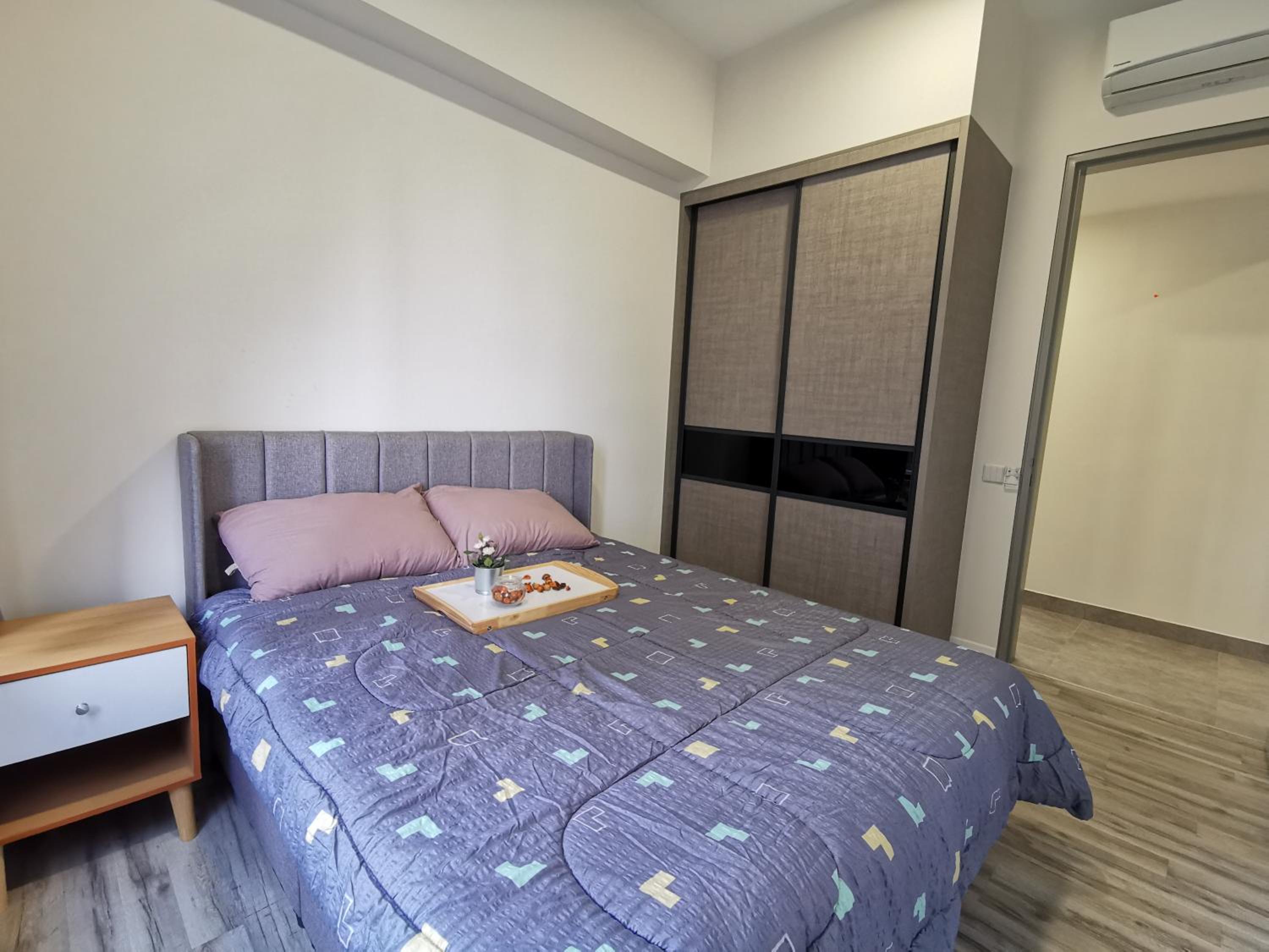 Millerz Square, Old Klang Road Near Mid Valley by De Harlequins Guesthouse