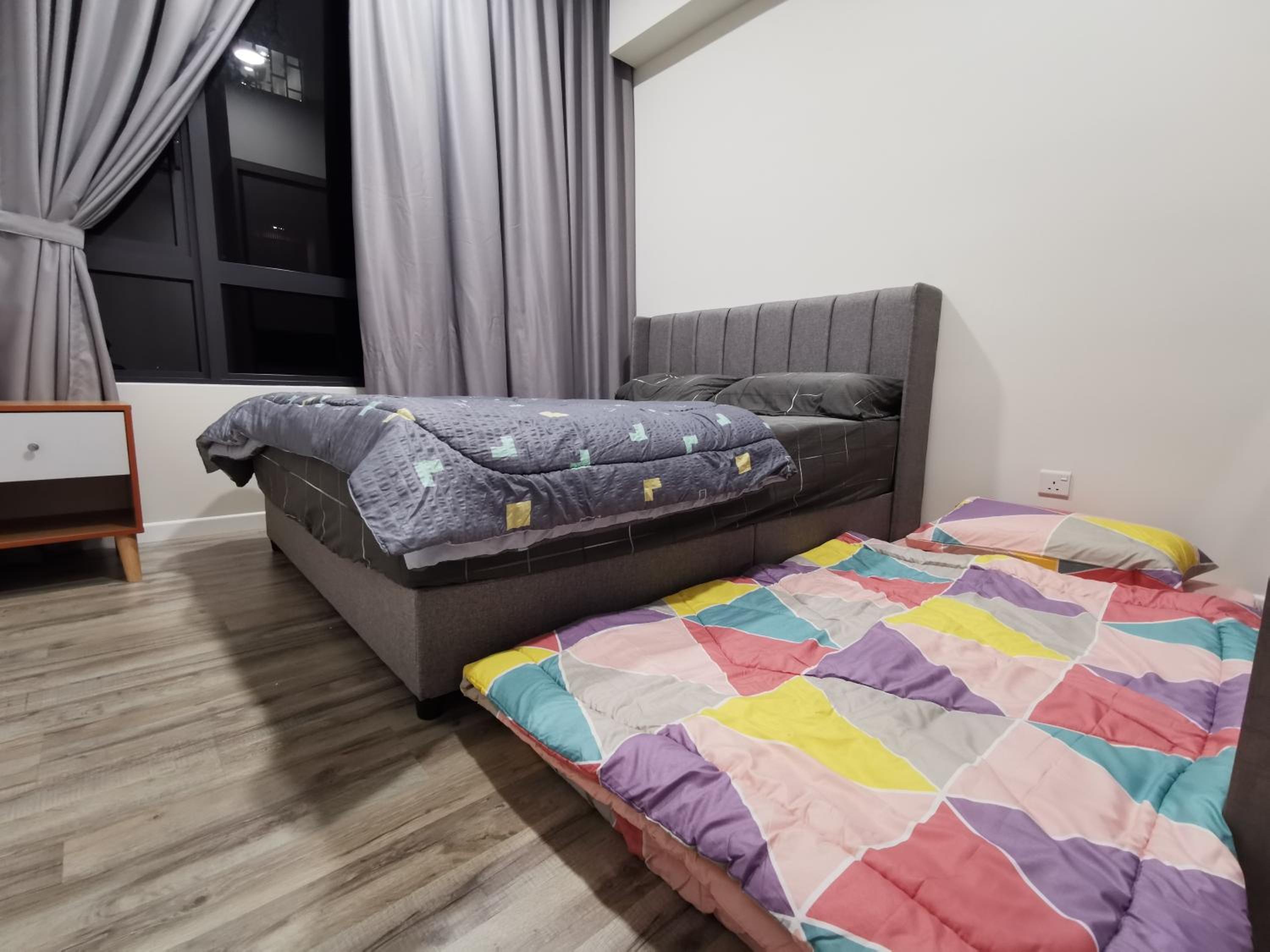 Millerz Square, Old Klang Road Near Mid Valley by De Harlequins Guesthouse