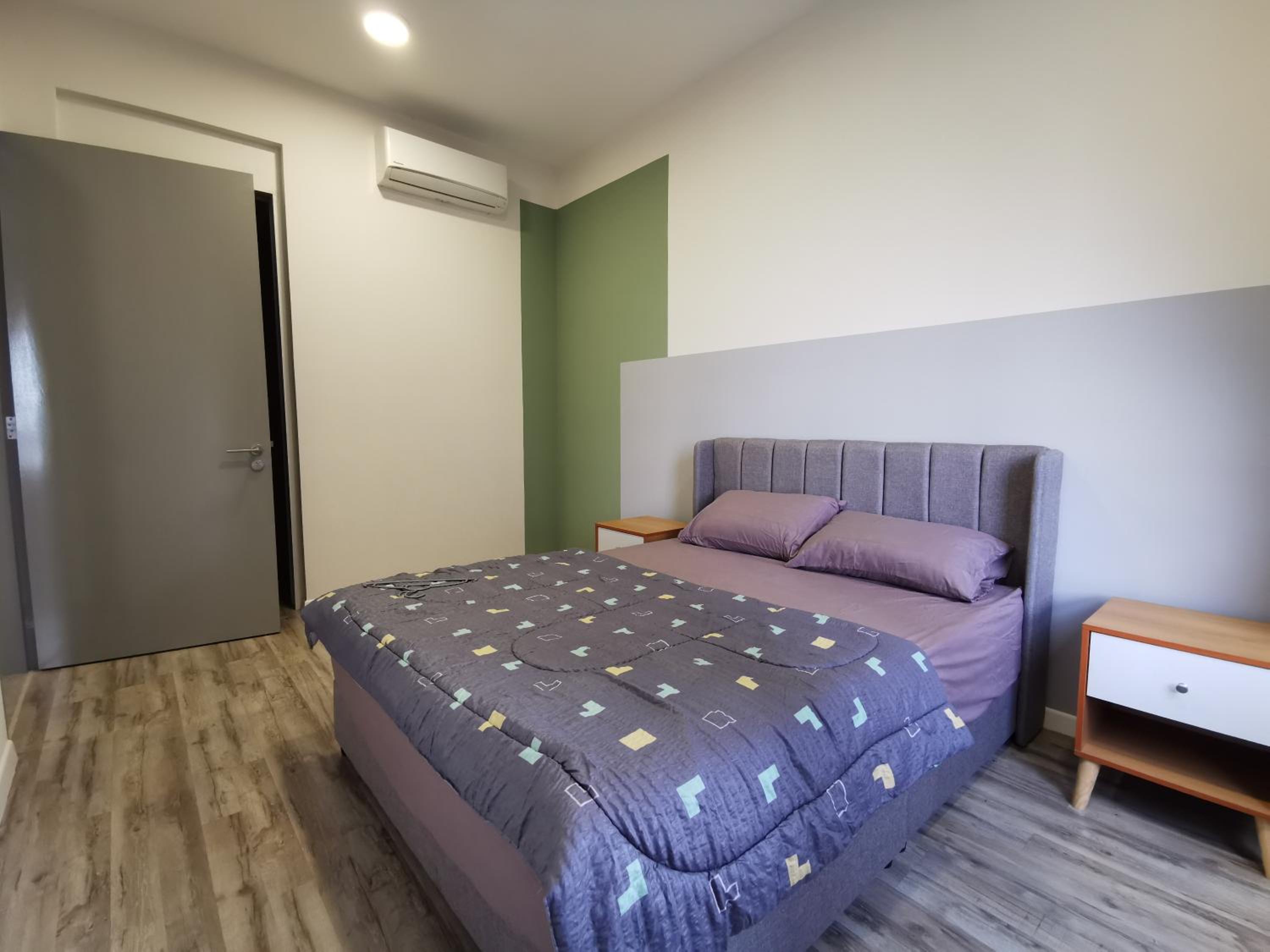 Millerz Square, Old Klang Road Near Mid Valley by De Harlequins Guesthouse