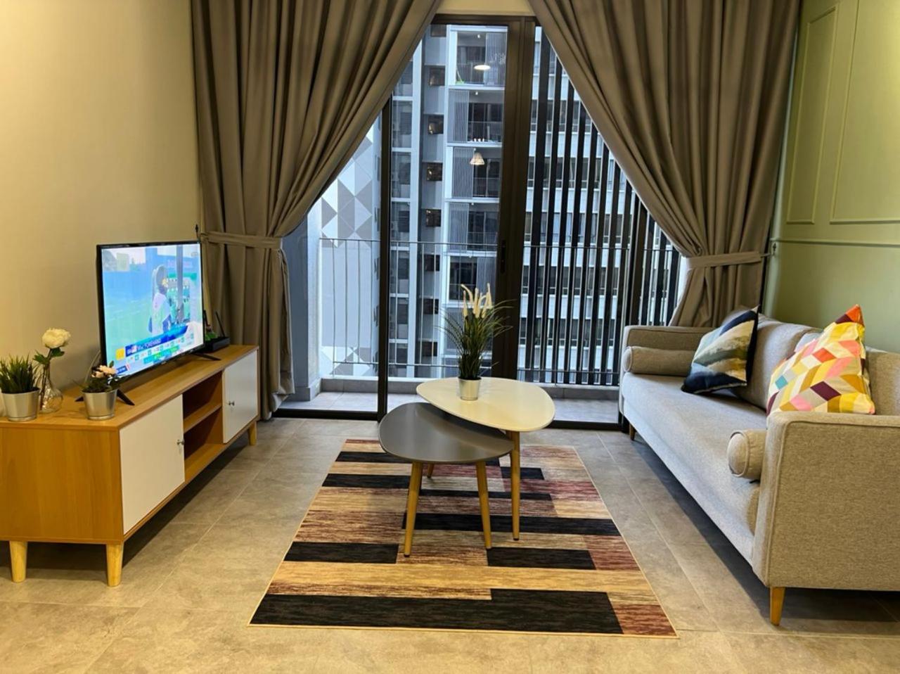 Millerz Square, Old Klang Road Near Mid Valley by De Harlequins Guesthouse