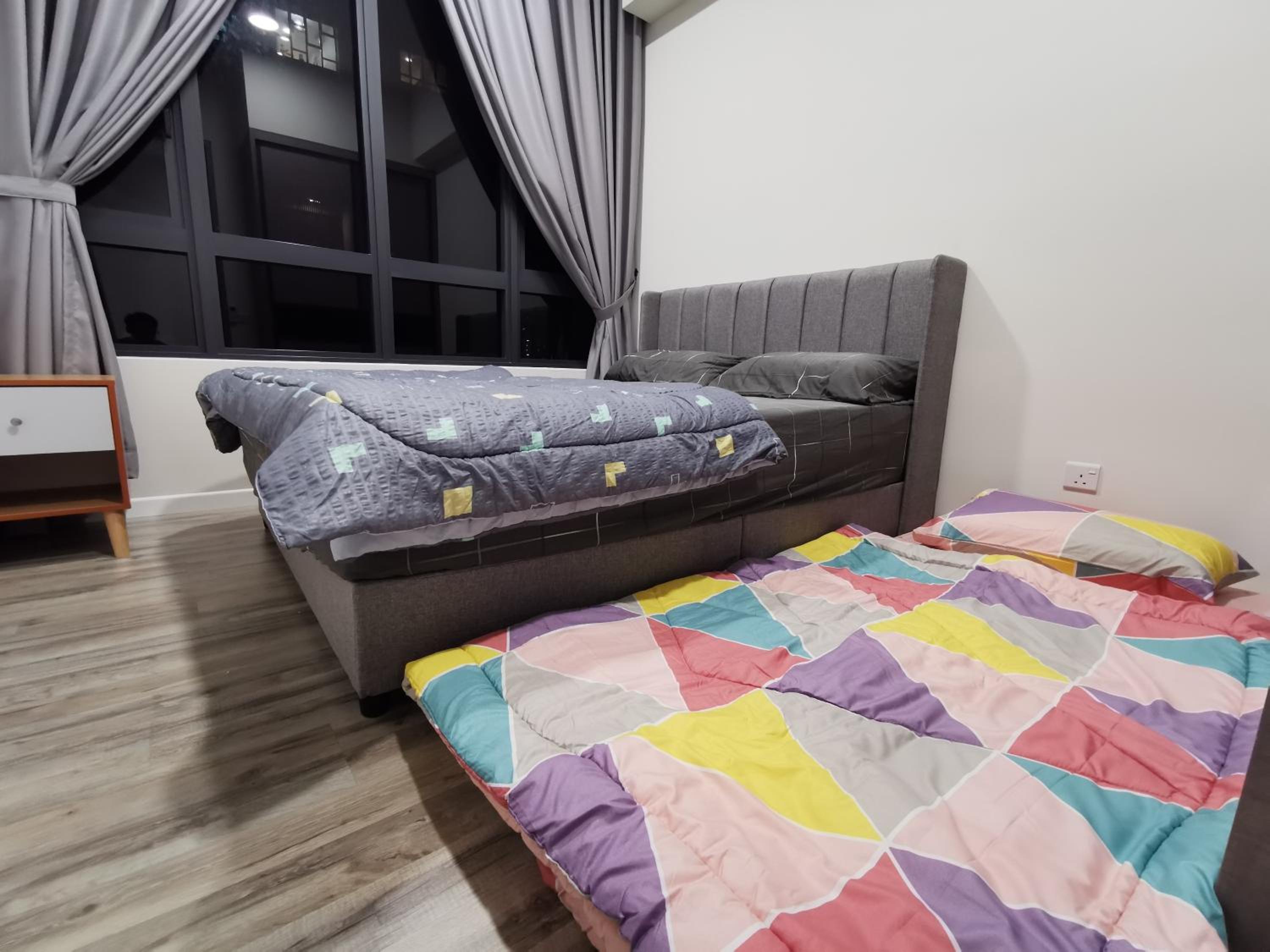 Millerz Square, Old Klang Road Near Mid Valley by De Harlequins Guesthouse