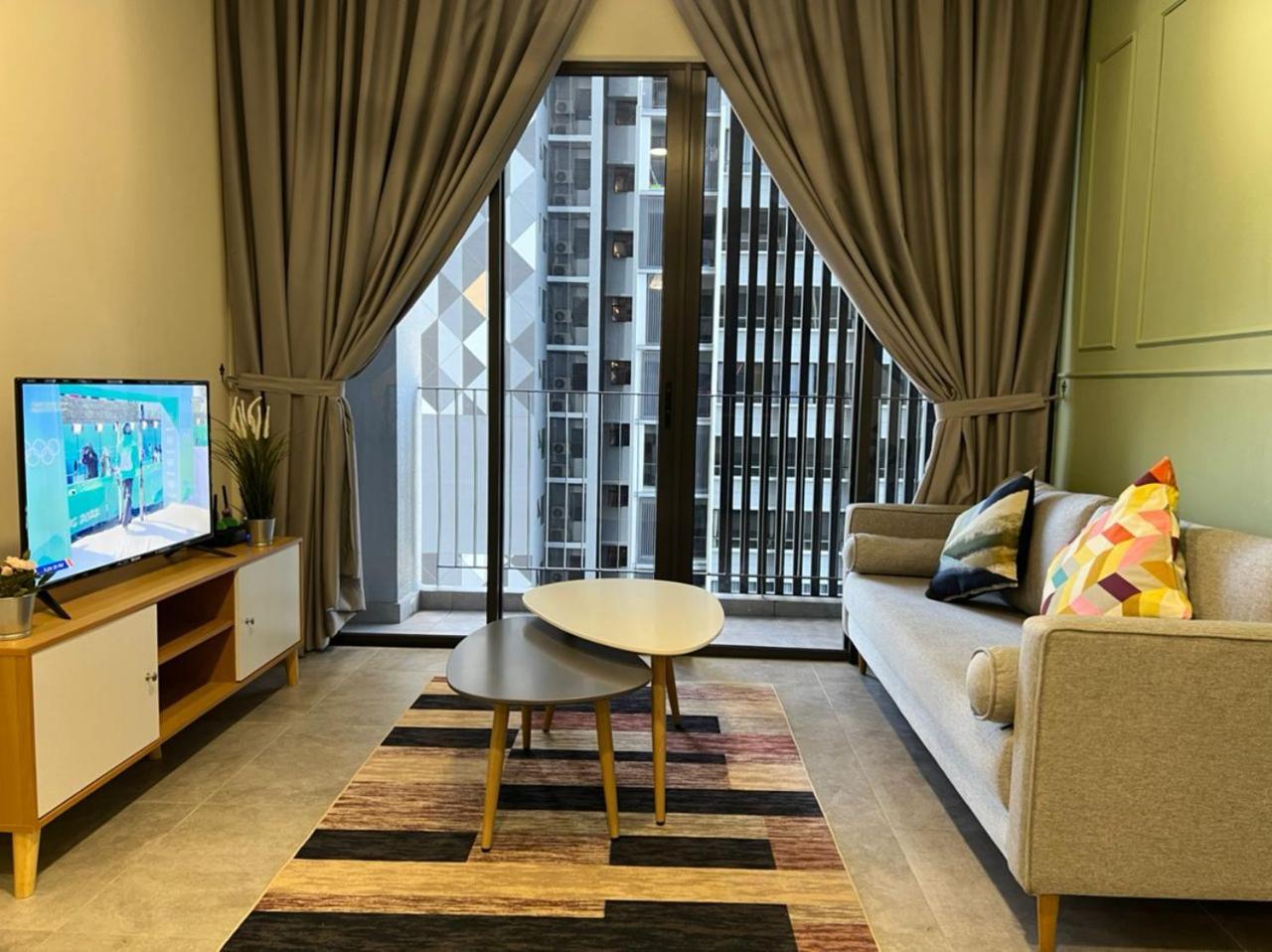Millerz Square, Old Klang Road Near Mid Valley by De Harlequins Guesthouse