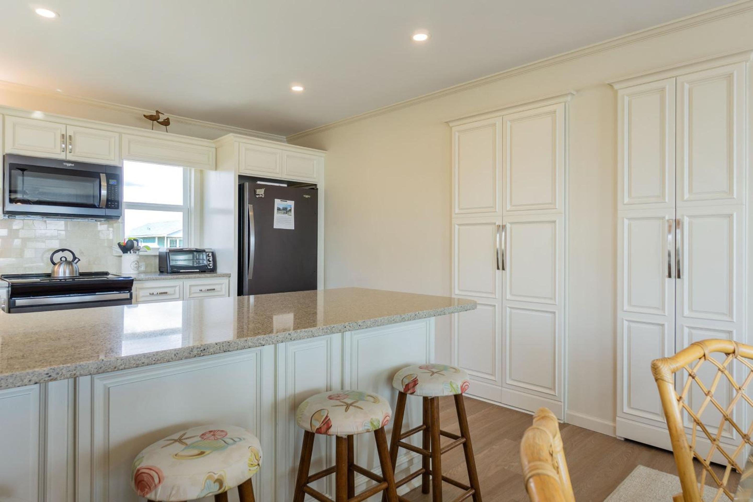 Yorkshire by Oak Island Accommodations view 3