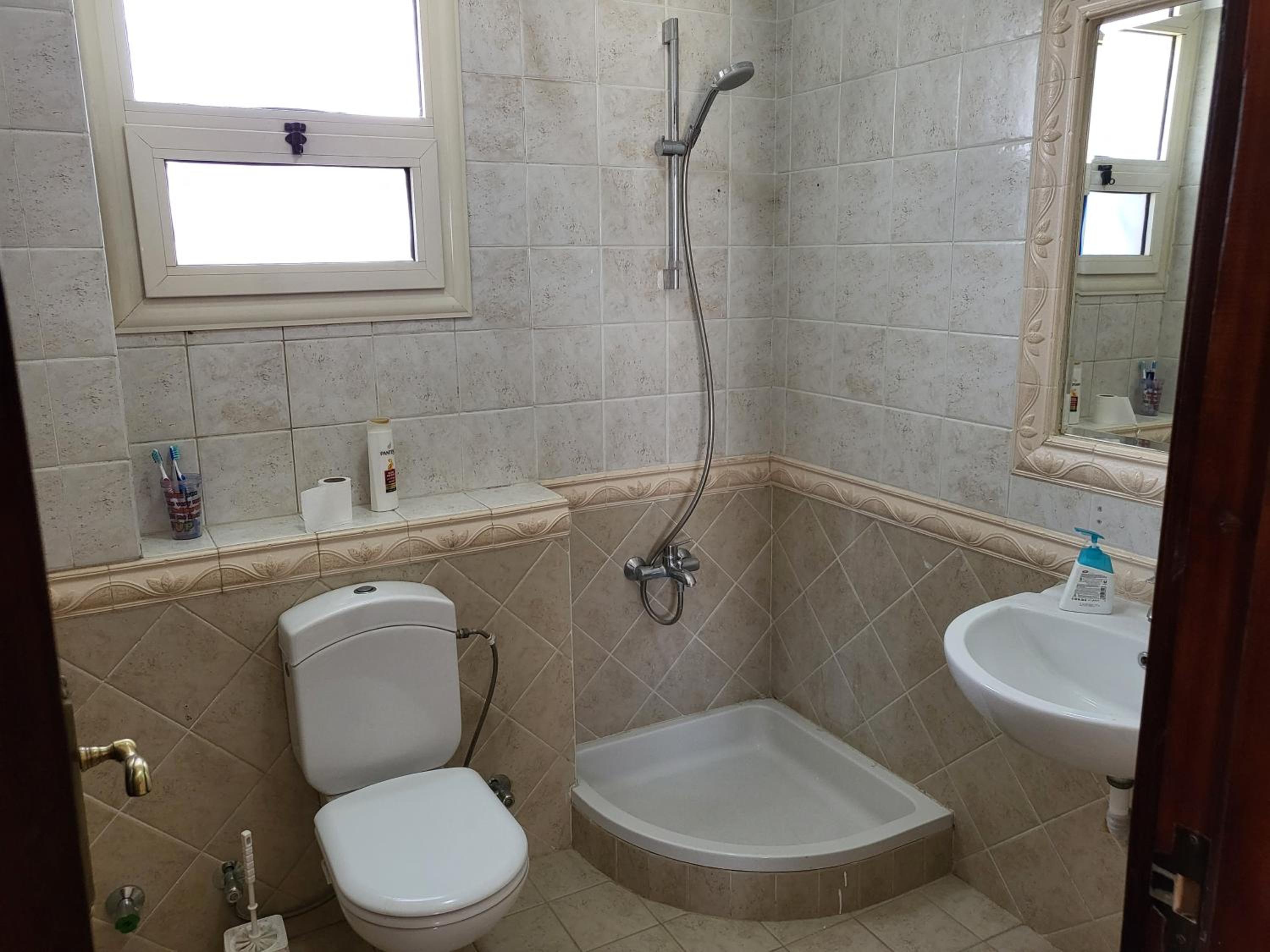 Lovely one-bedroom condo with garden view