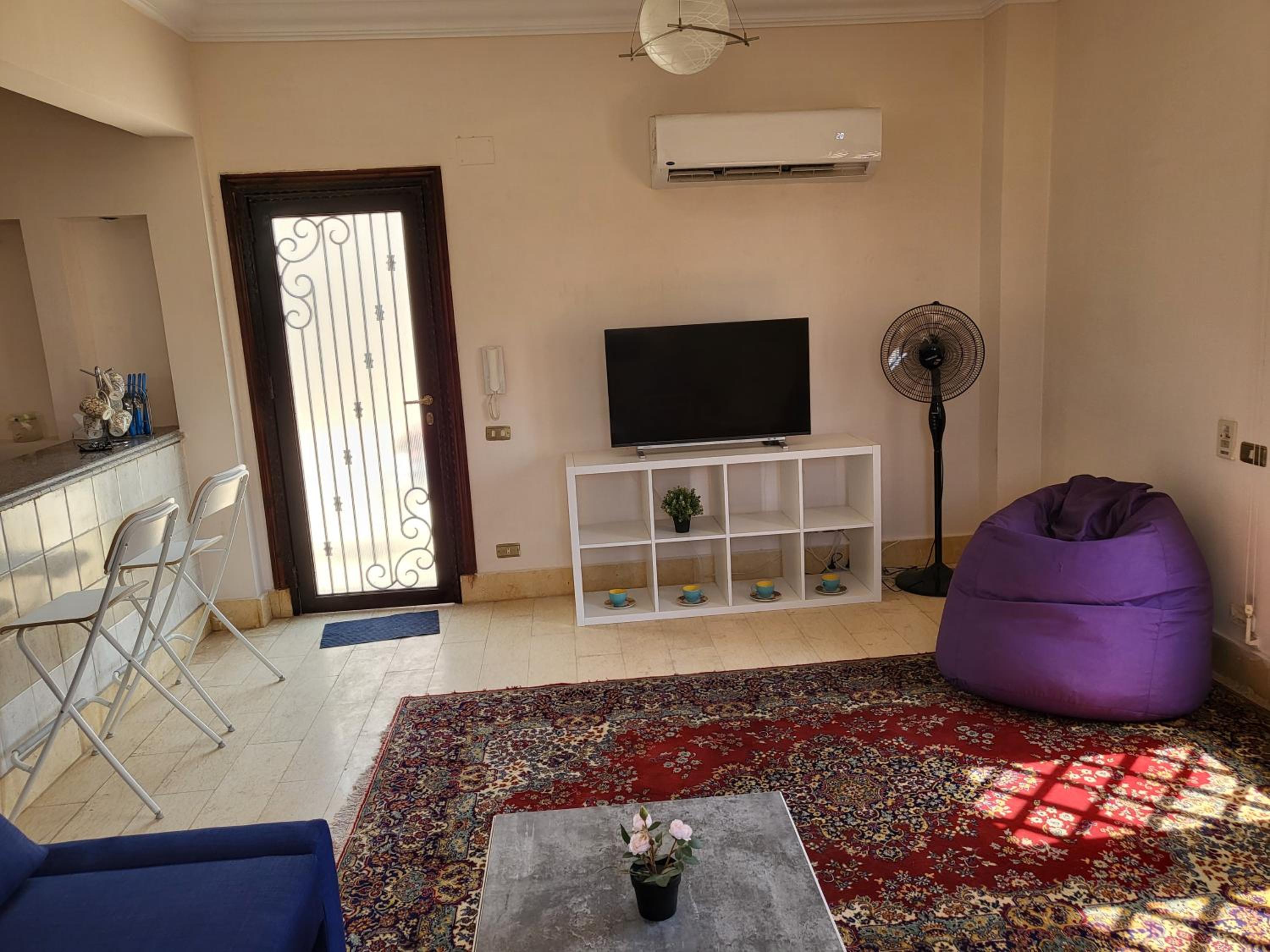 Lovely one-bedroom condo with garden view