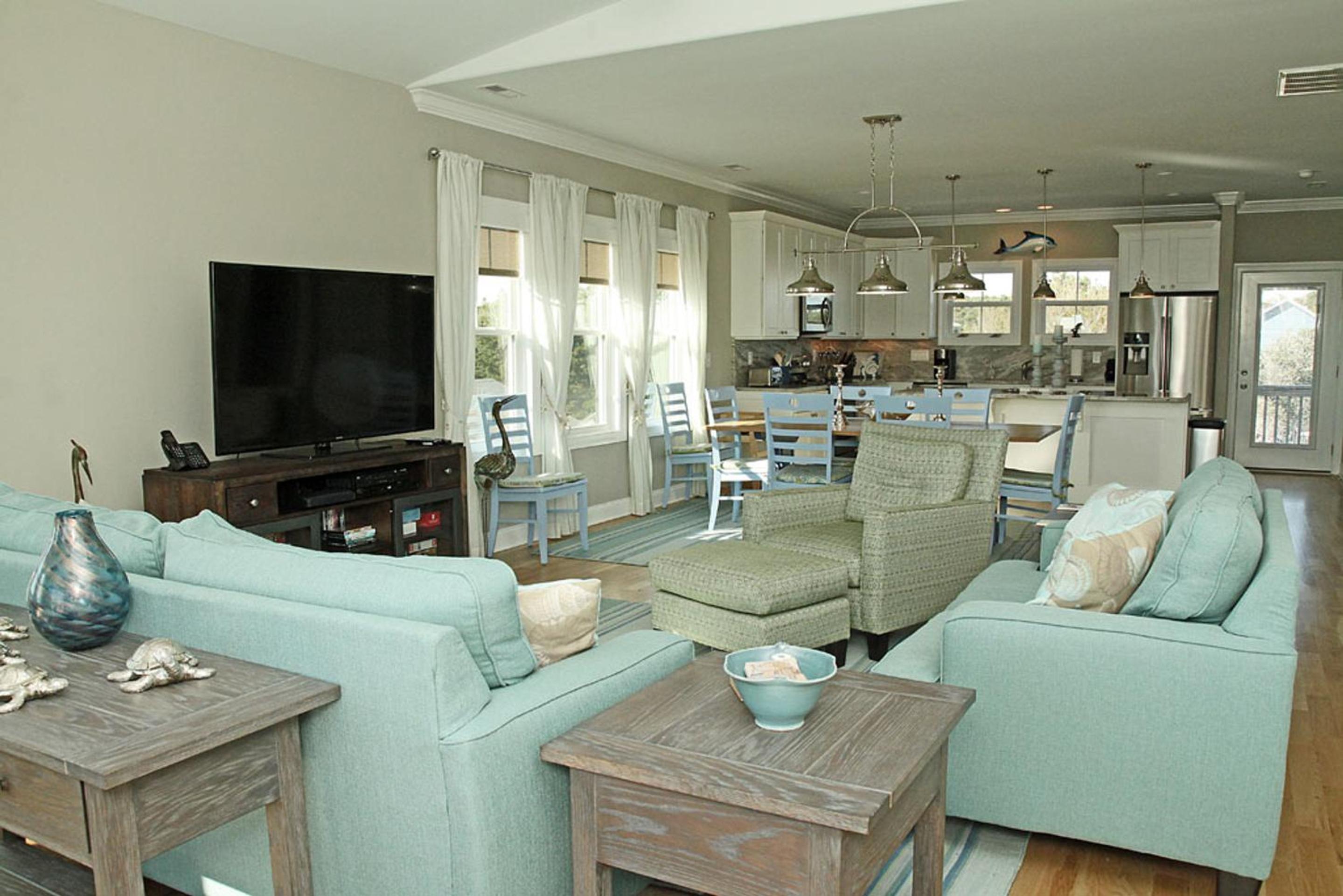 Porpoise Driven Life by Oak Island Accommodations view 4