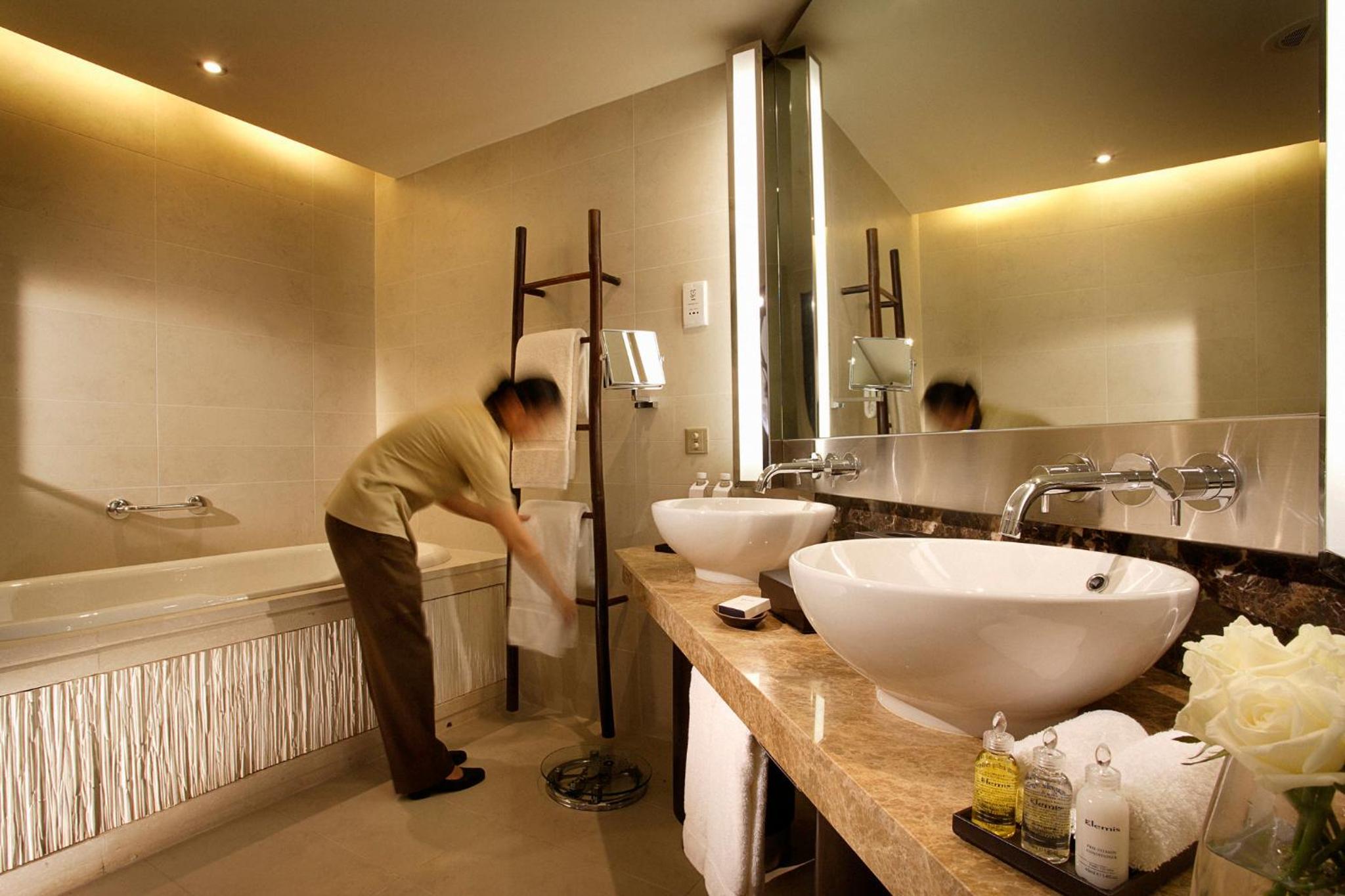 InterContinental Hanoi Westlake by IHG 20