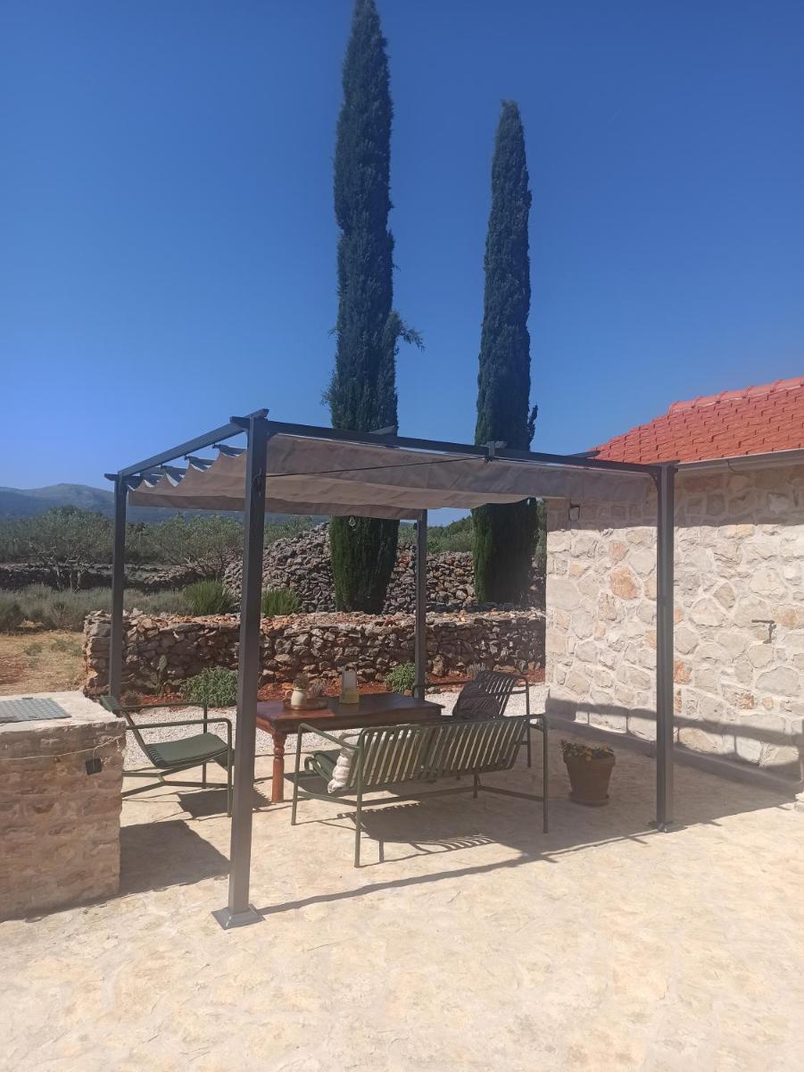 Lavender Dreams Cottage Hvar view 3