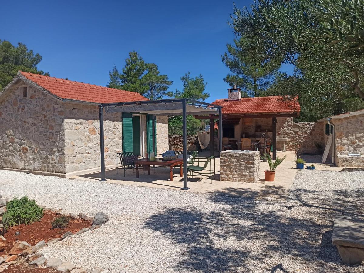 Lavender Dreams Cottage Hvar view 2