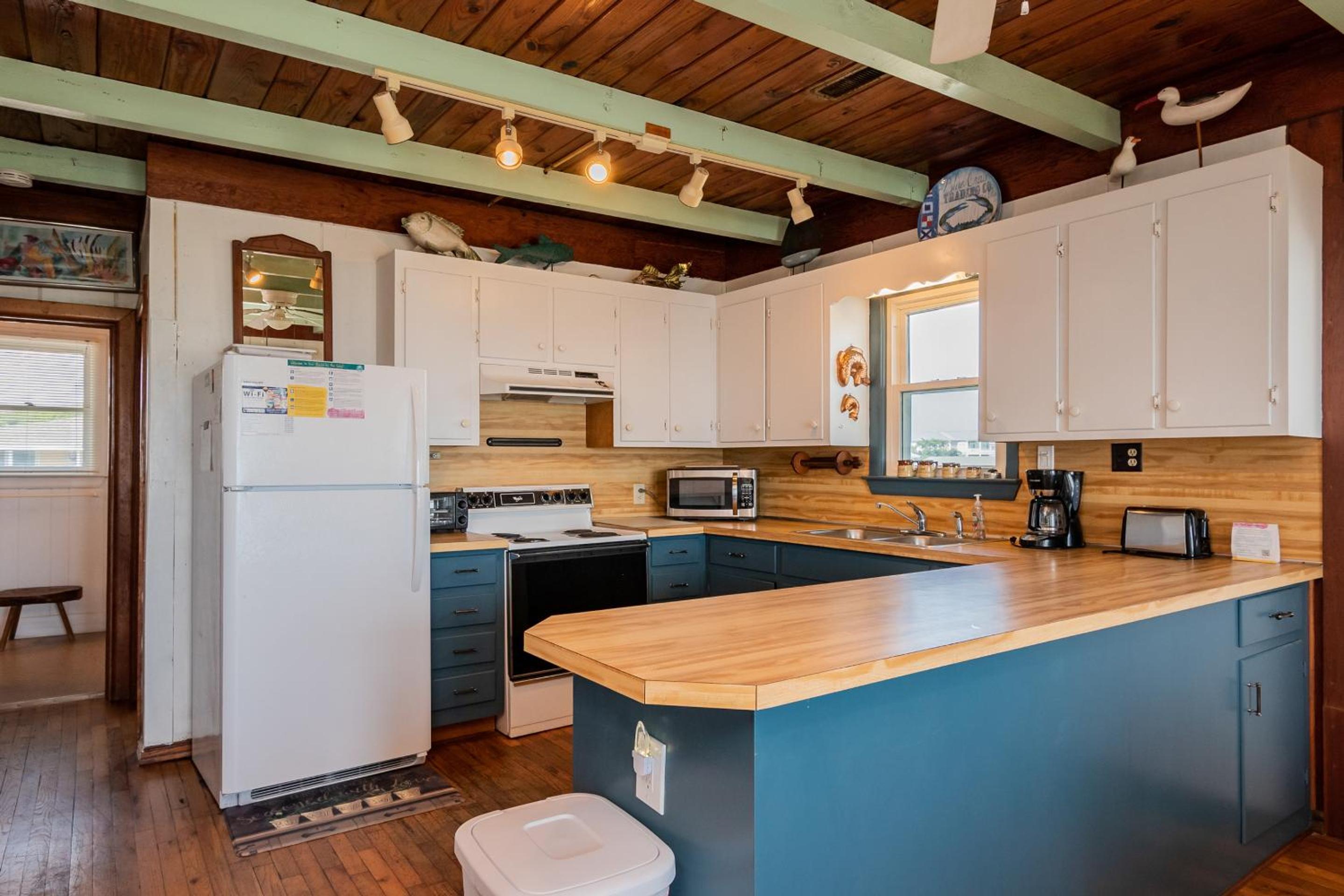 Sea Sage by Oak Island Accommodations view 3