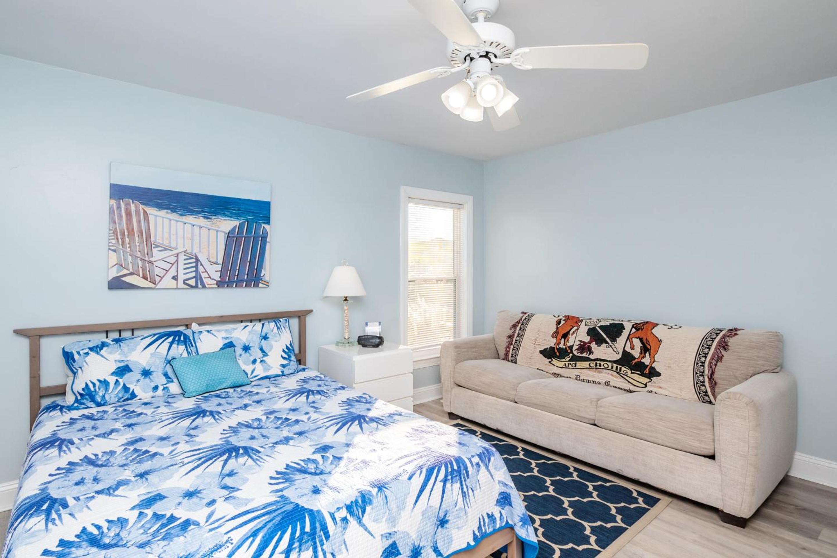 SeaSide by Oak Island Accommodations view 5