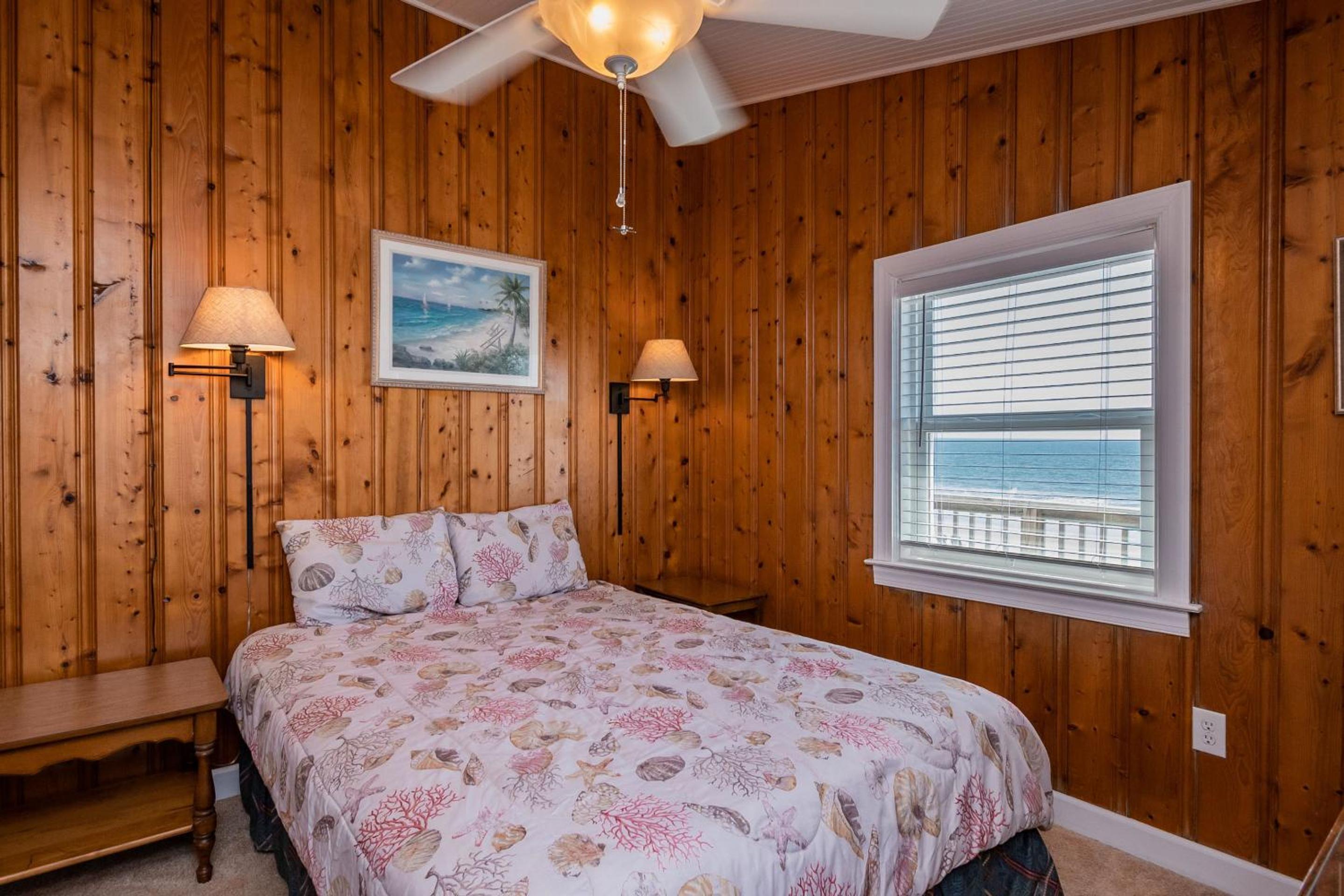 Windward Mark by Oak Island Accommodations view 5