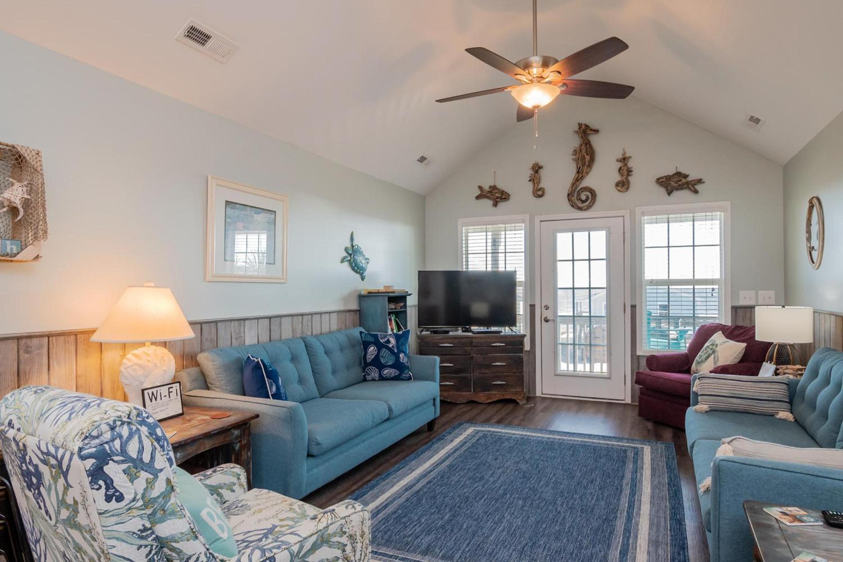 Sherrys Paradise by Oak Island Accommodations view 2