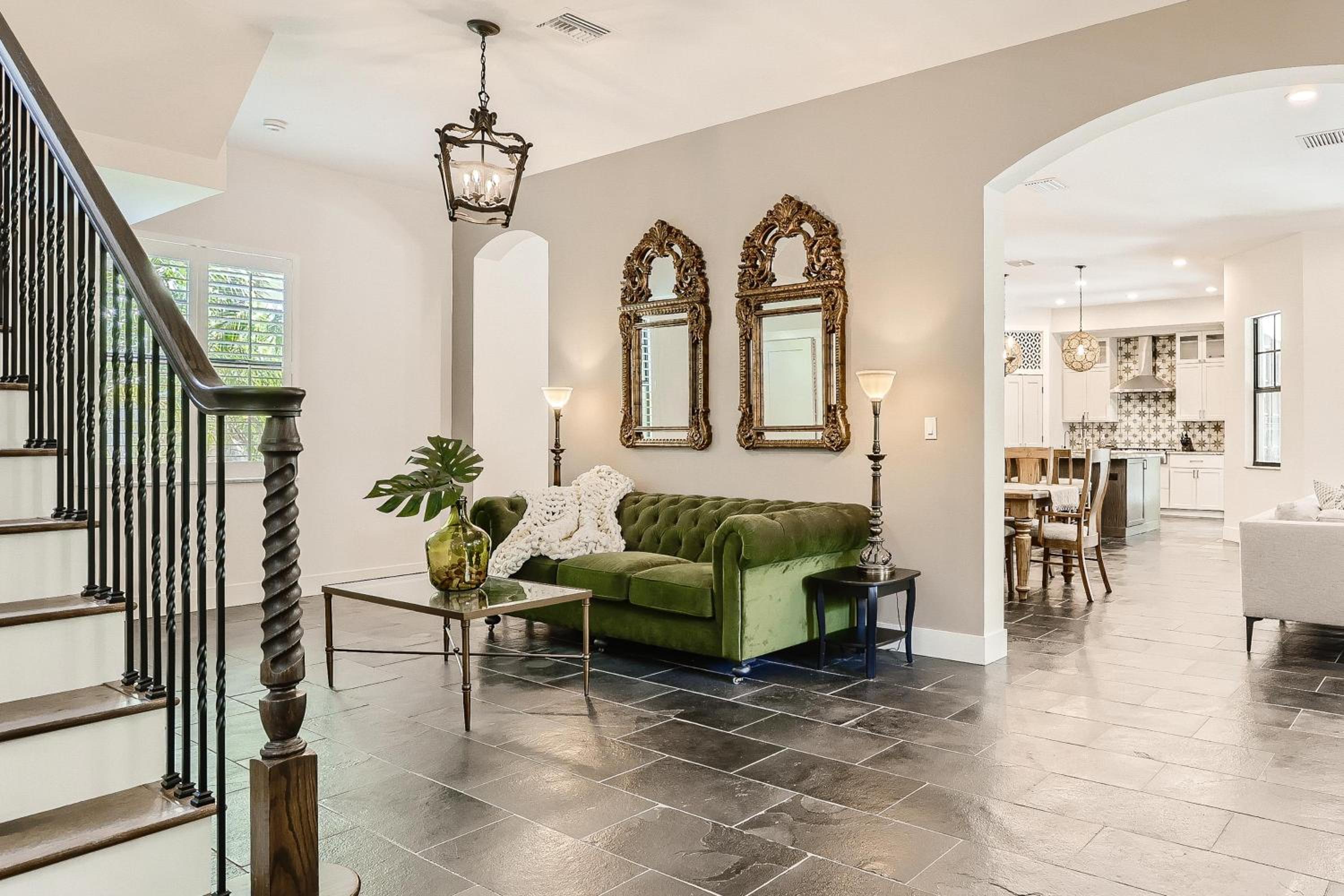 Villa del Flamingo - Modern Living & Poolside Escape in Flamingo Park view 4