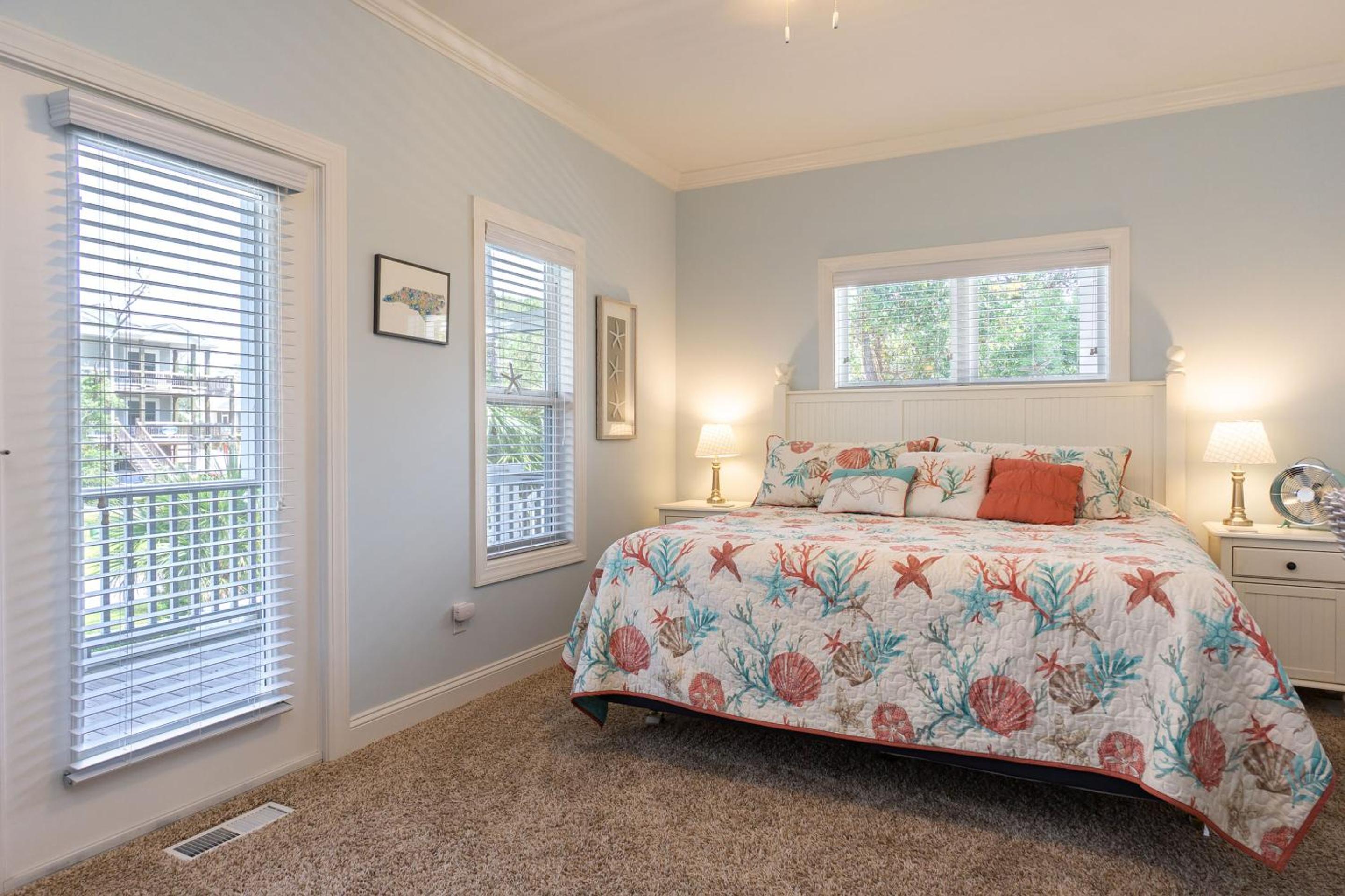 Southern Charm by Oak Island Accommodations view 5