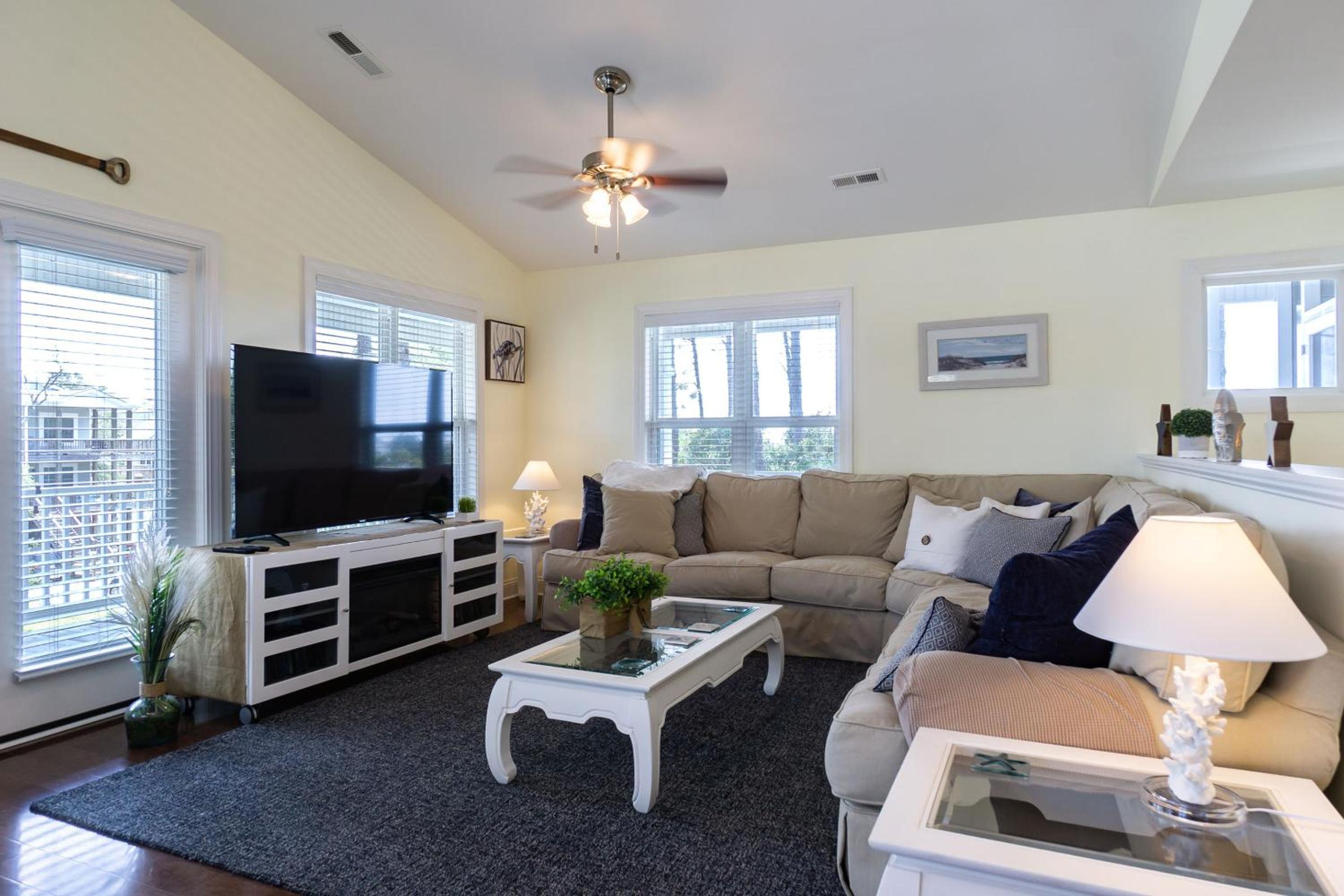 Southern Charm by Oak Island Accommodations view 2