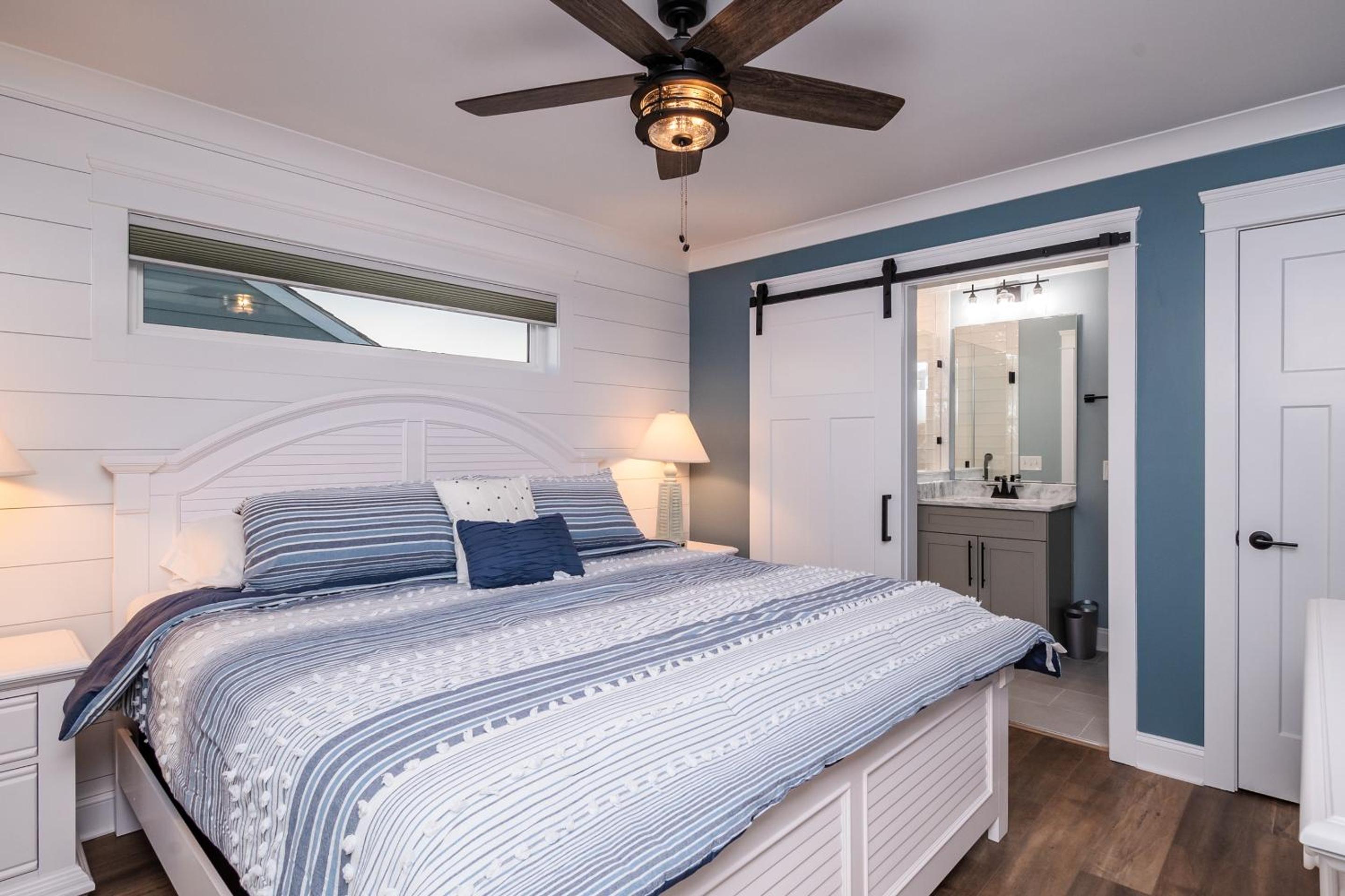 The Sandcastle by Oak Island Accommodations view 5