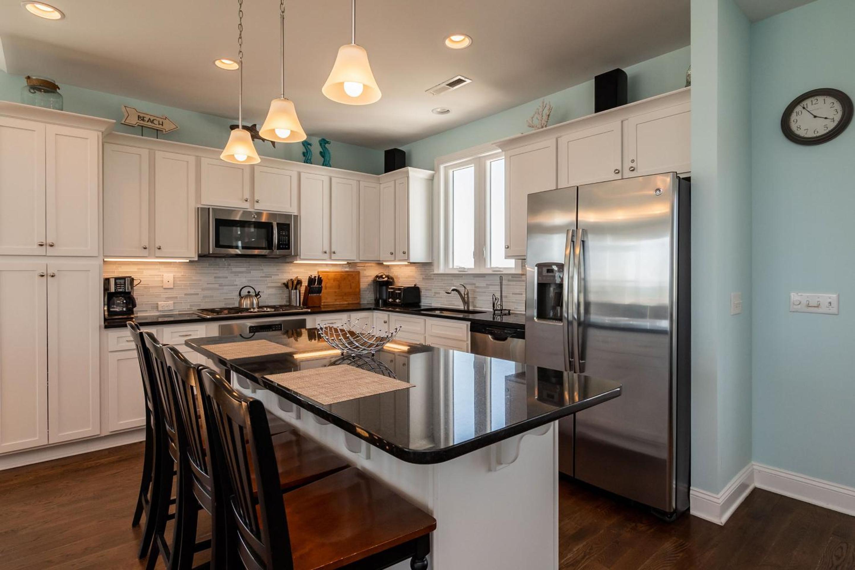 The Salty Dog by Oak Island Accommodations view 4