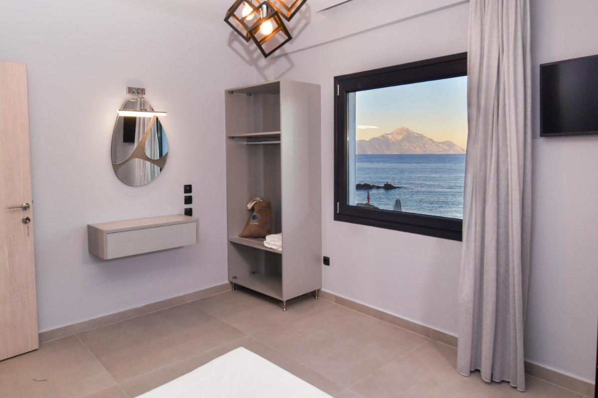 Athos Veranda photo 3