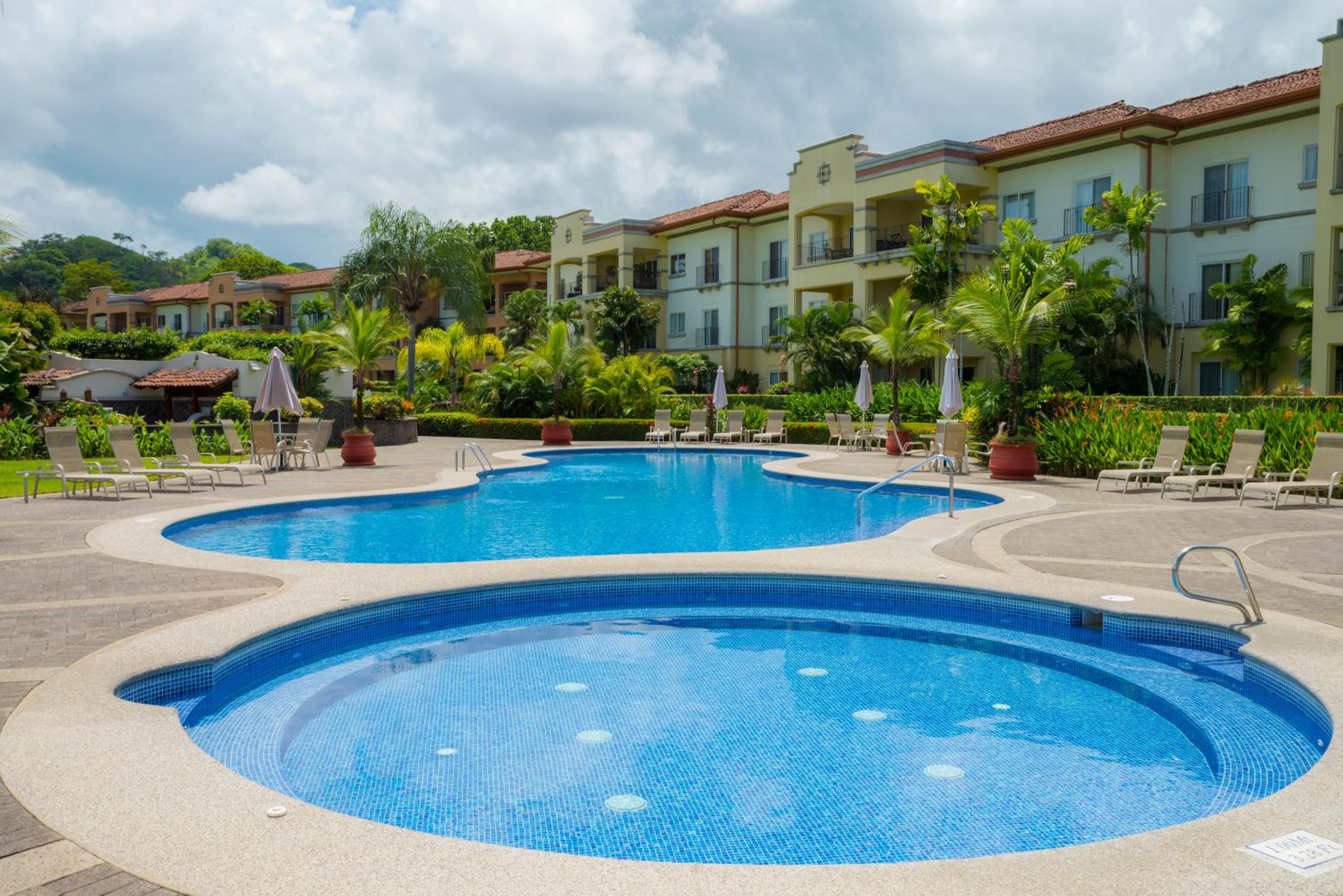 Del Mar 4G 3 bdr Garden View in Los Suenos