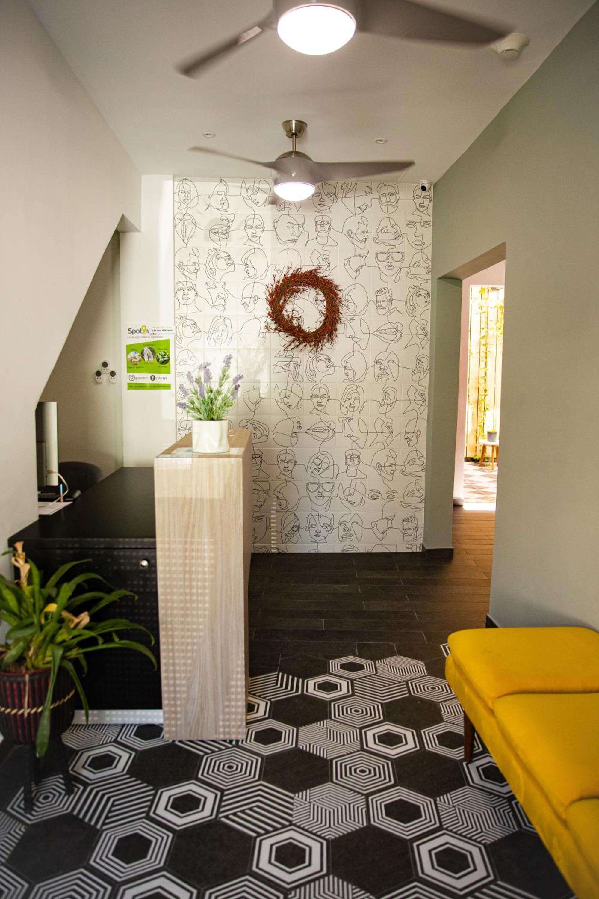 La Buena Vida Inn - Property Image 30