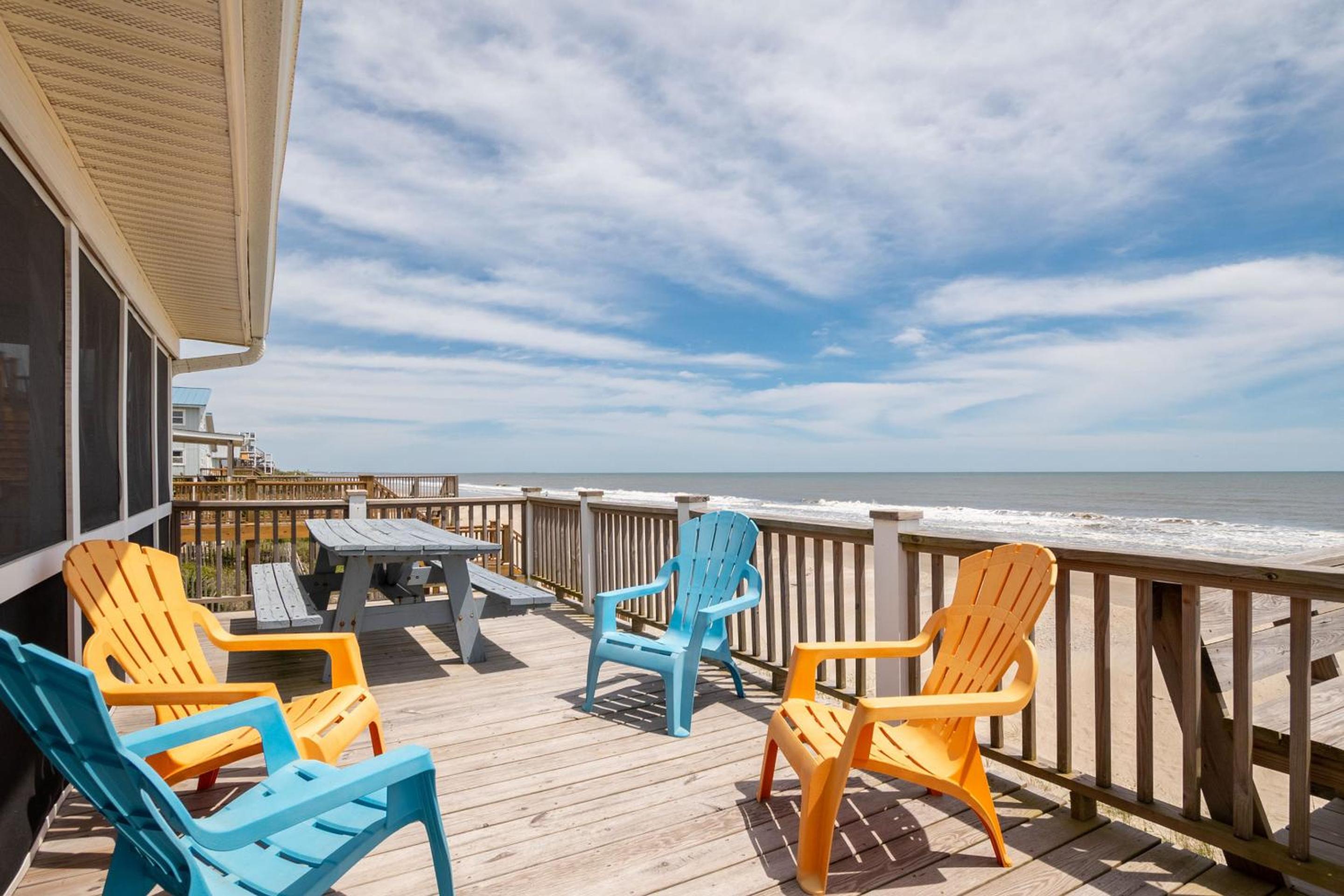 Blu Malibu by Oak Island Accommodations view 3