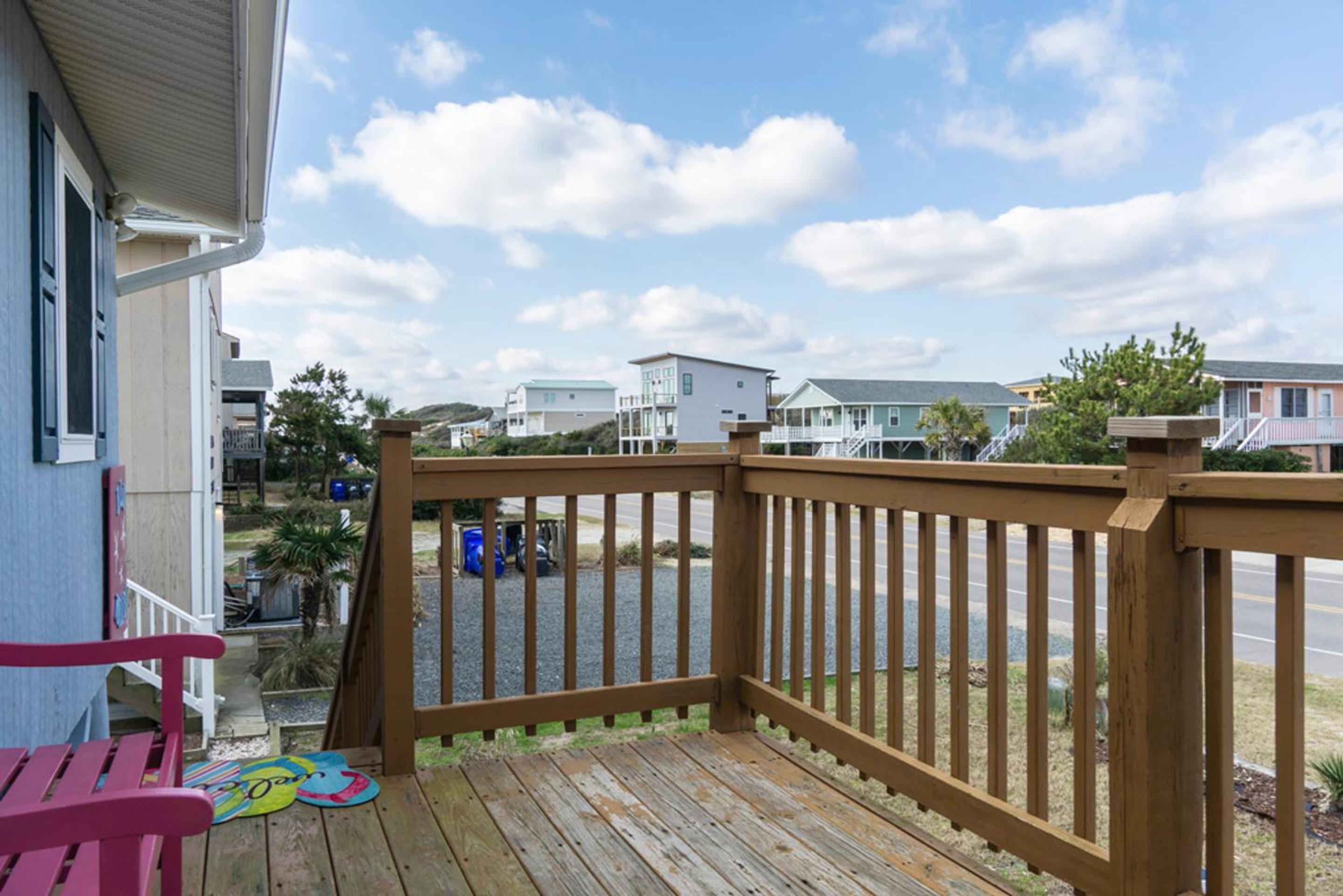 Blu Malibu by Oak Island Accommodations view 5