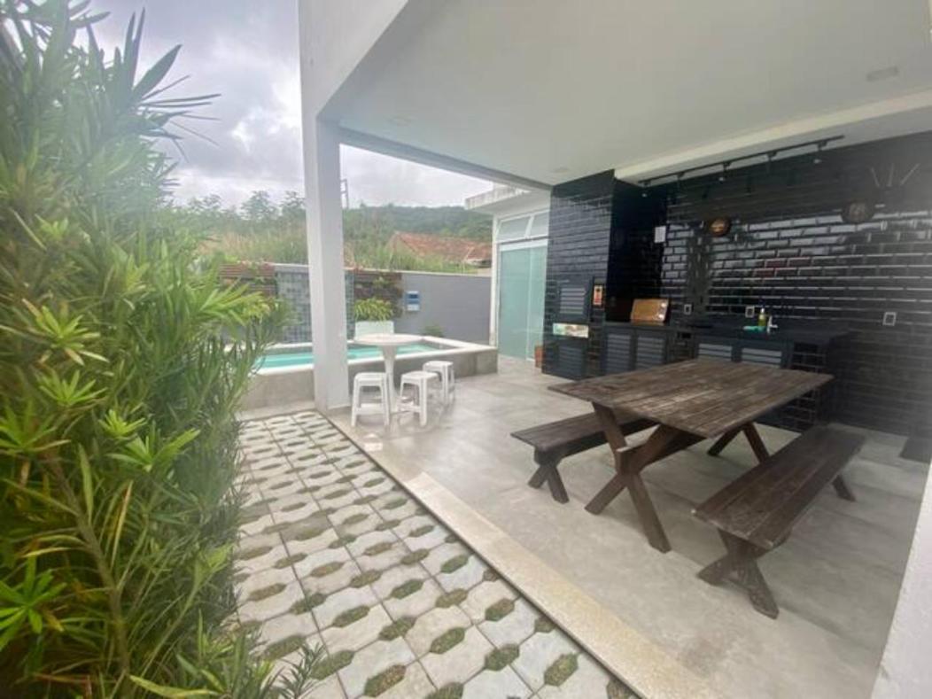 Casa de Férias com Piscina em Bombinhas