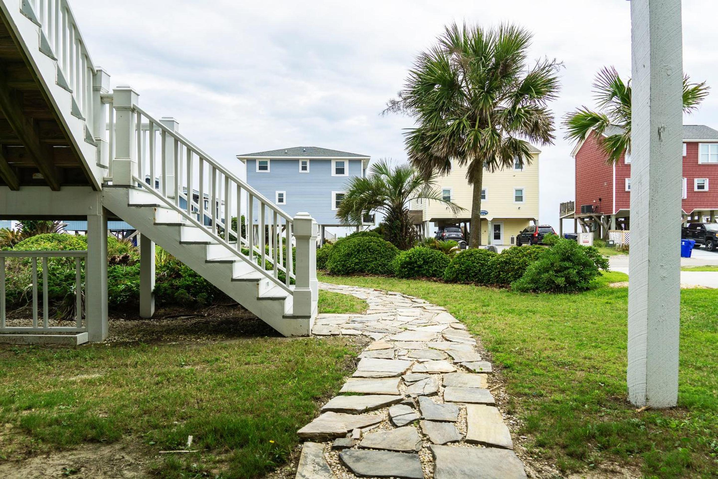 Tar Healin by Oak Island Accommodations view 4