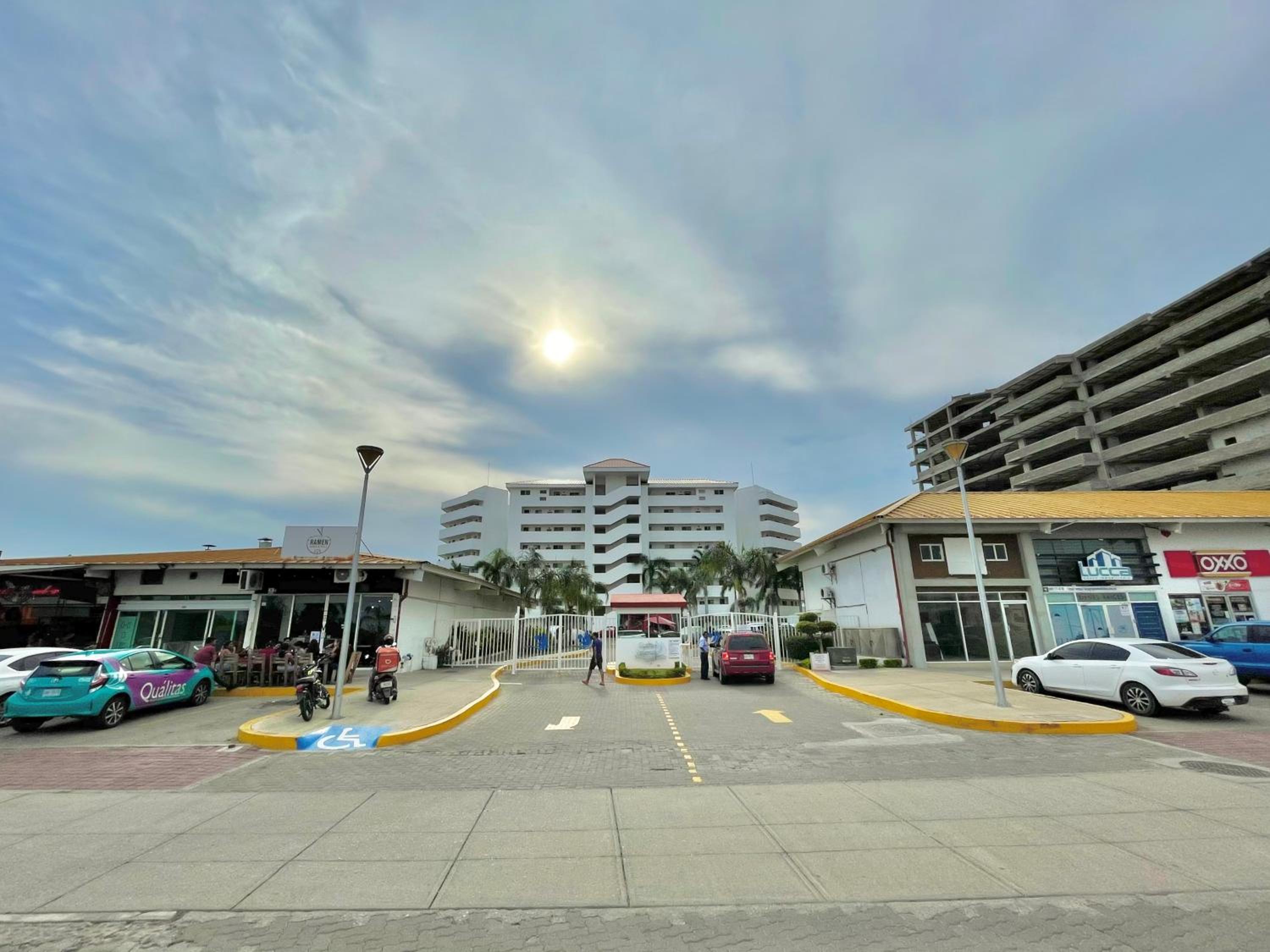 Hermoso en marina, asombrosas vistas by G P S rentas view 5