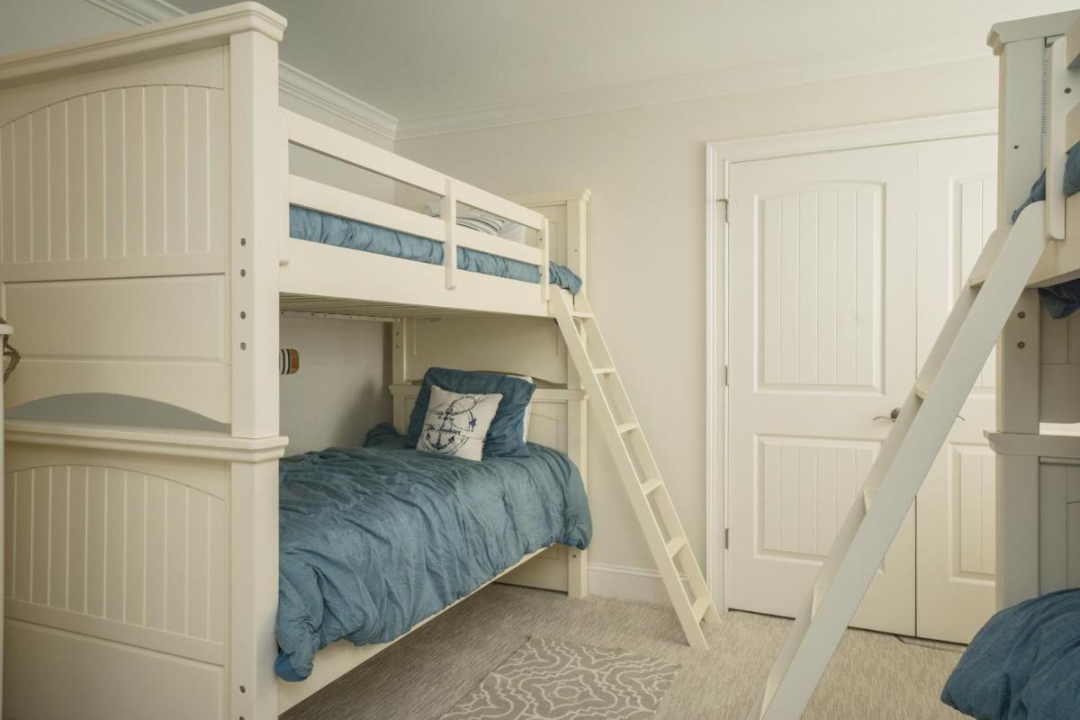 The Anchor Holds by Oak Island Accommodations view 5
