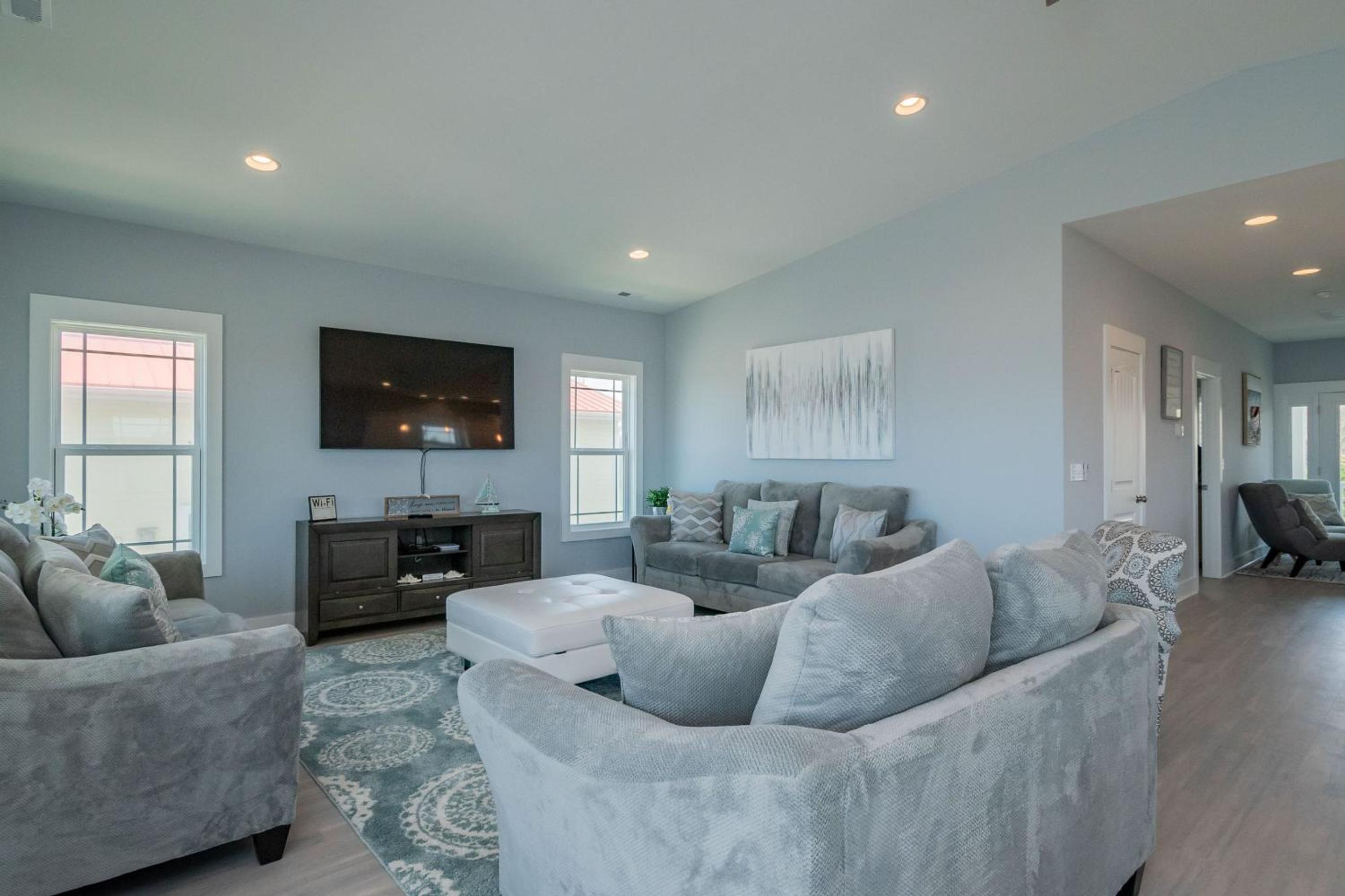 Sweet Sunshine by Oak Island Accommodations view 4