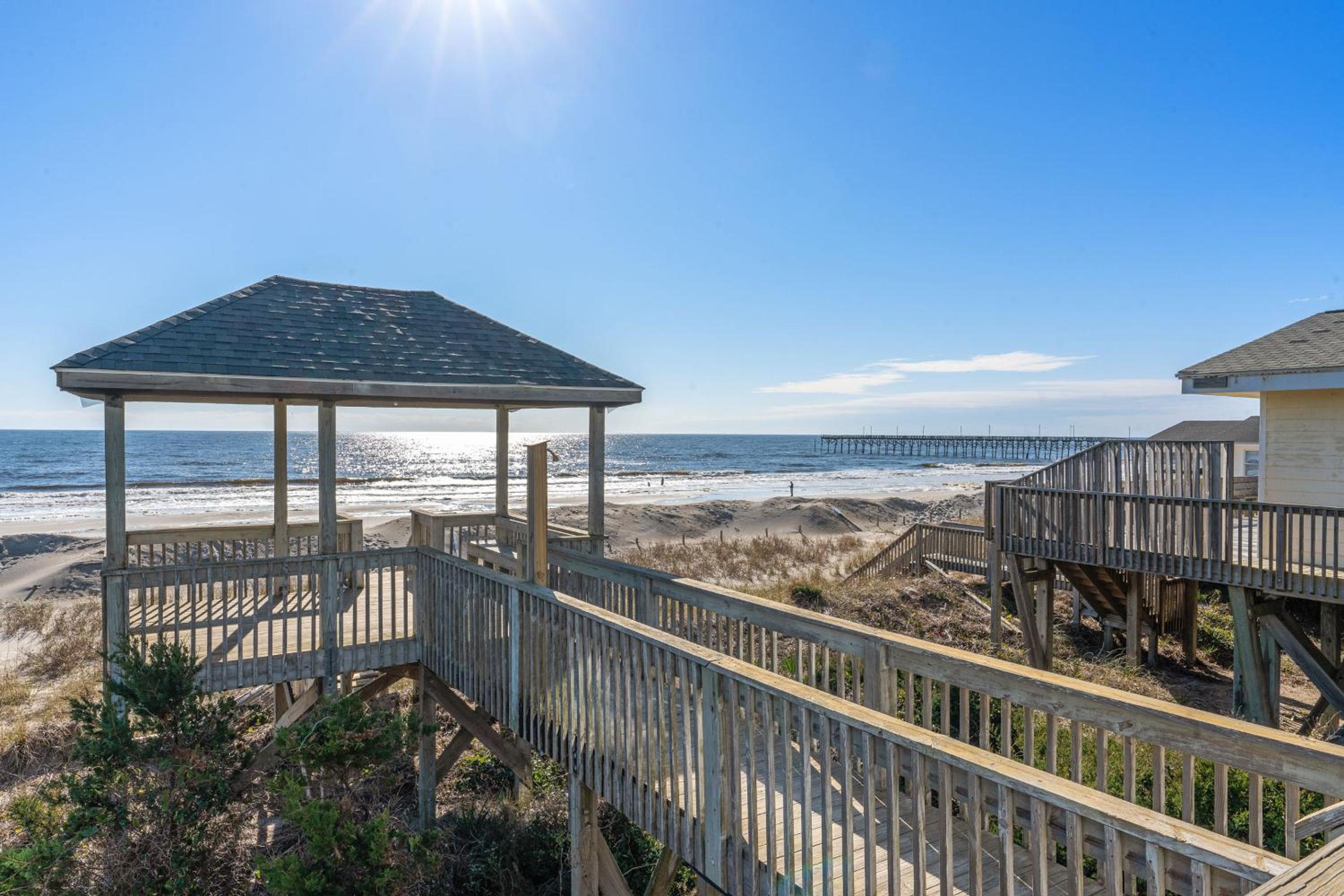 Surf Watch by Oak Island Accommodations view 4