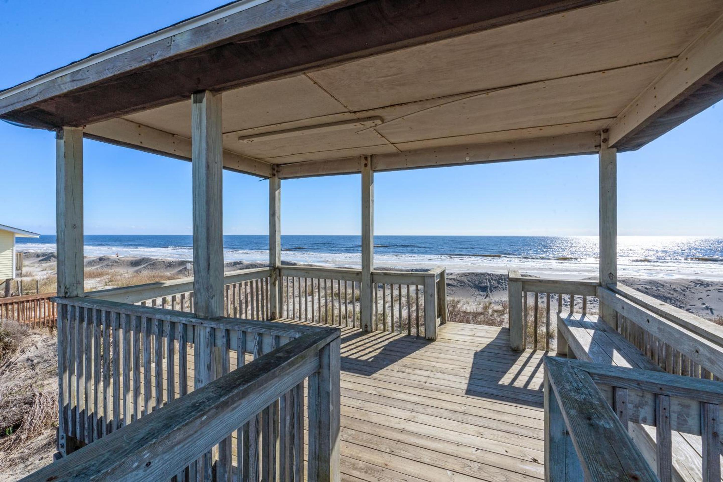 Surf Watch by Oak Island Accommodations view 5