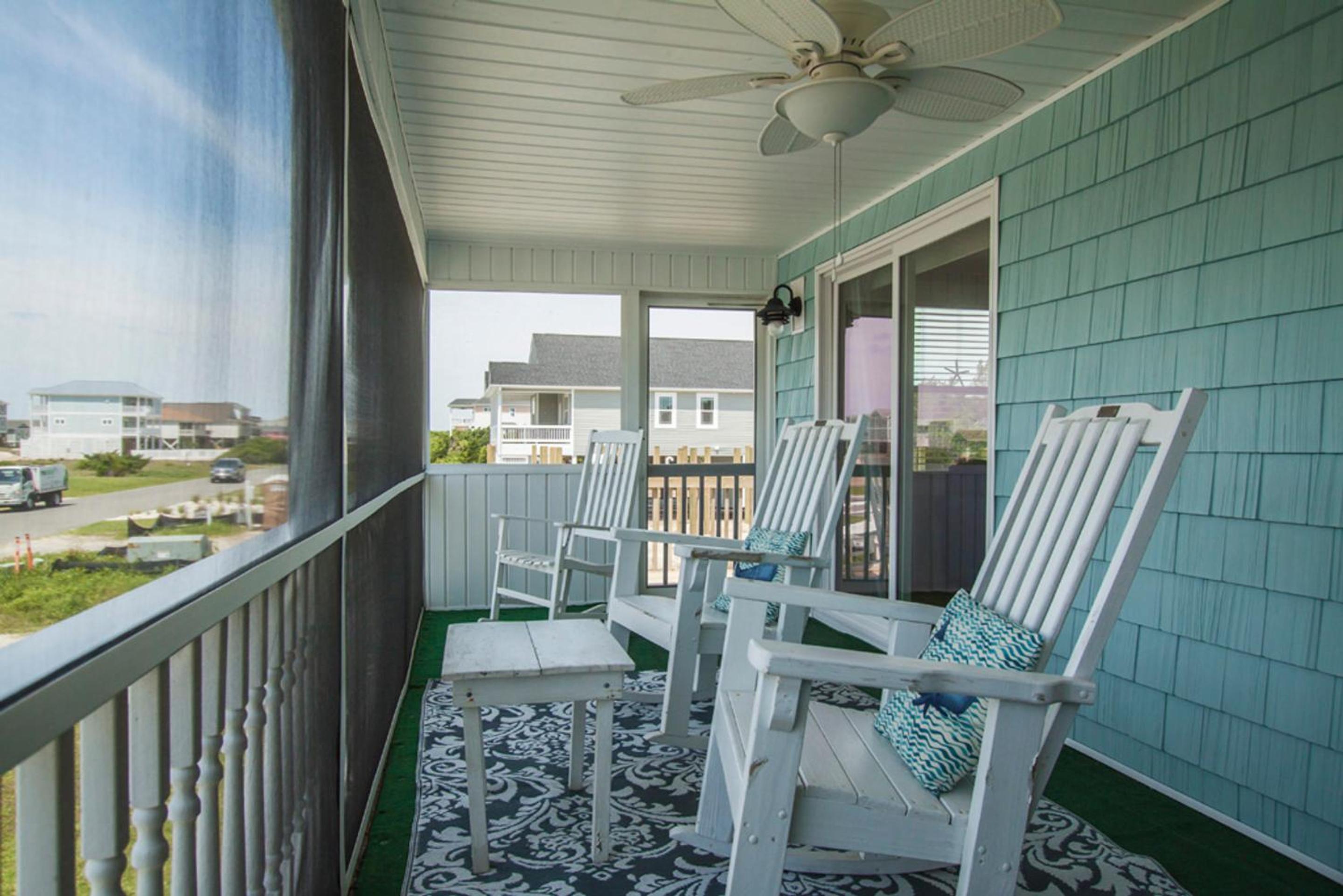 Sunkissed 2 by Oak Island Accommodations view 4