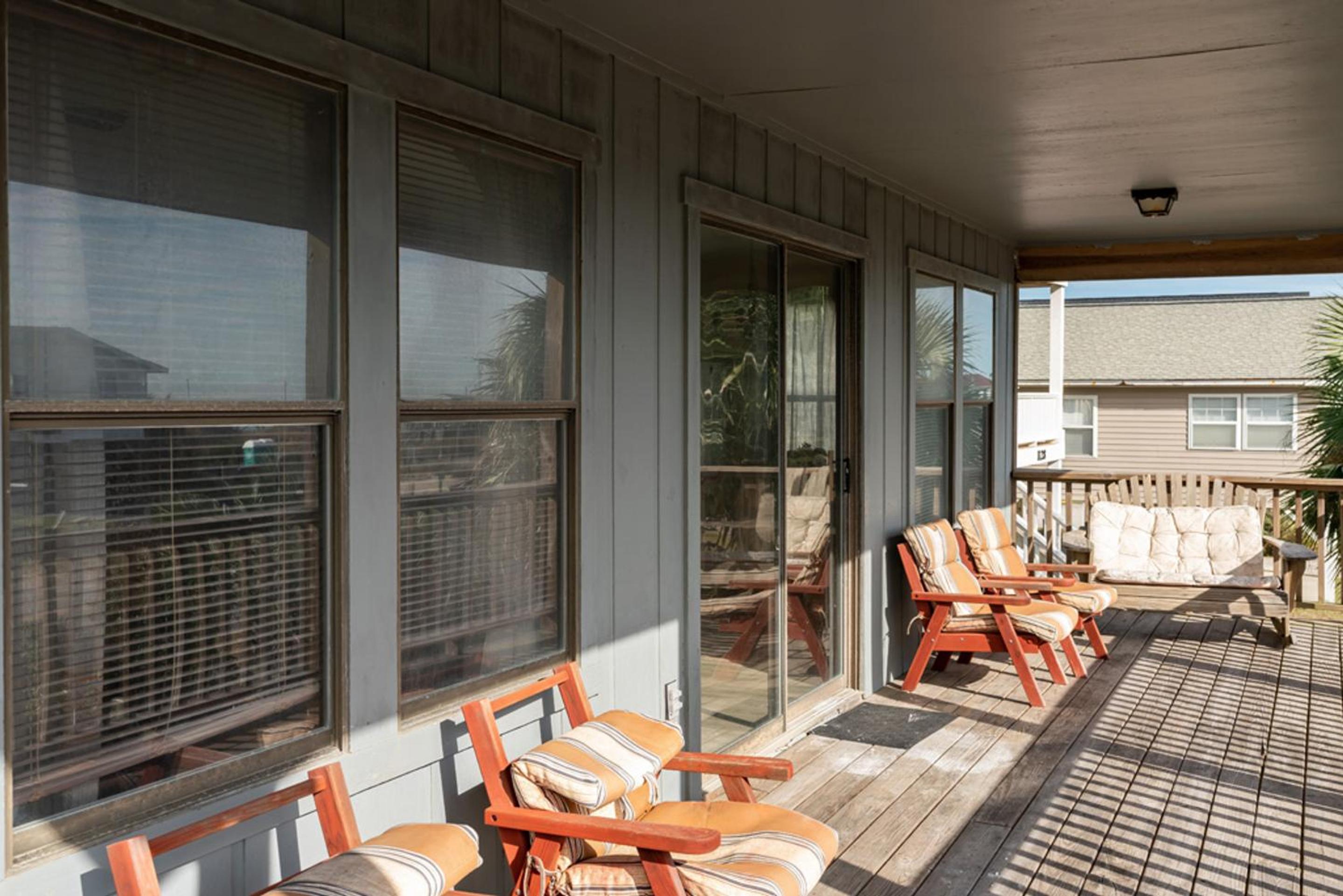Statehouse by Oak Island Accommodations view 2