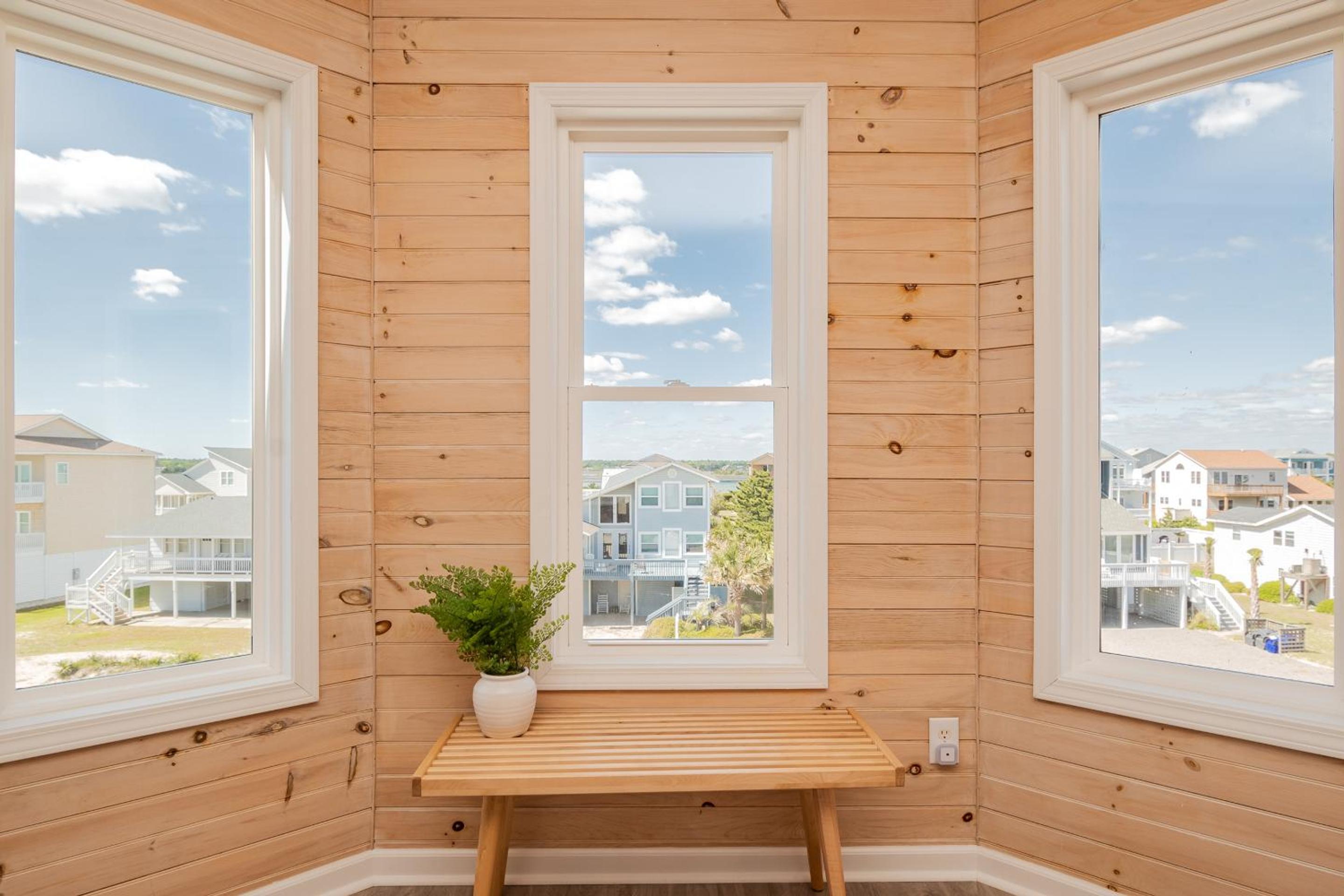 Casa Bianca by Oak Island Accommodations view 2