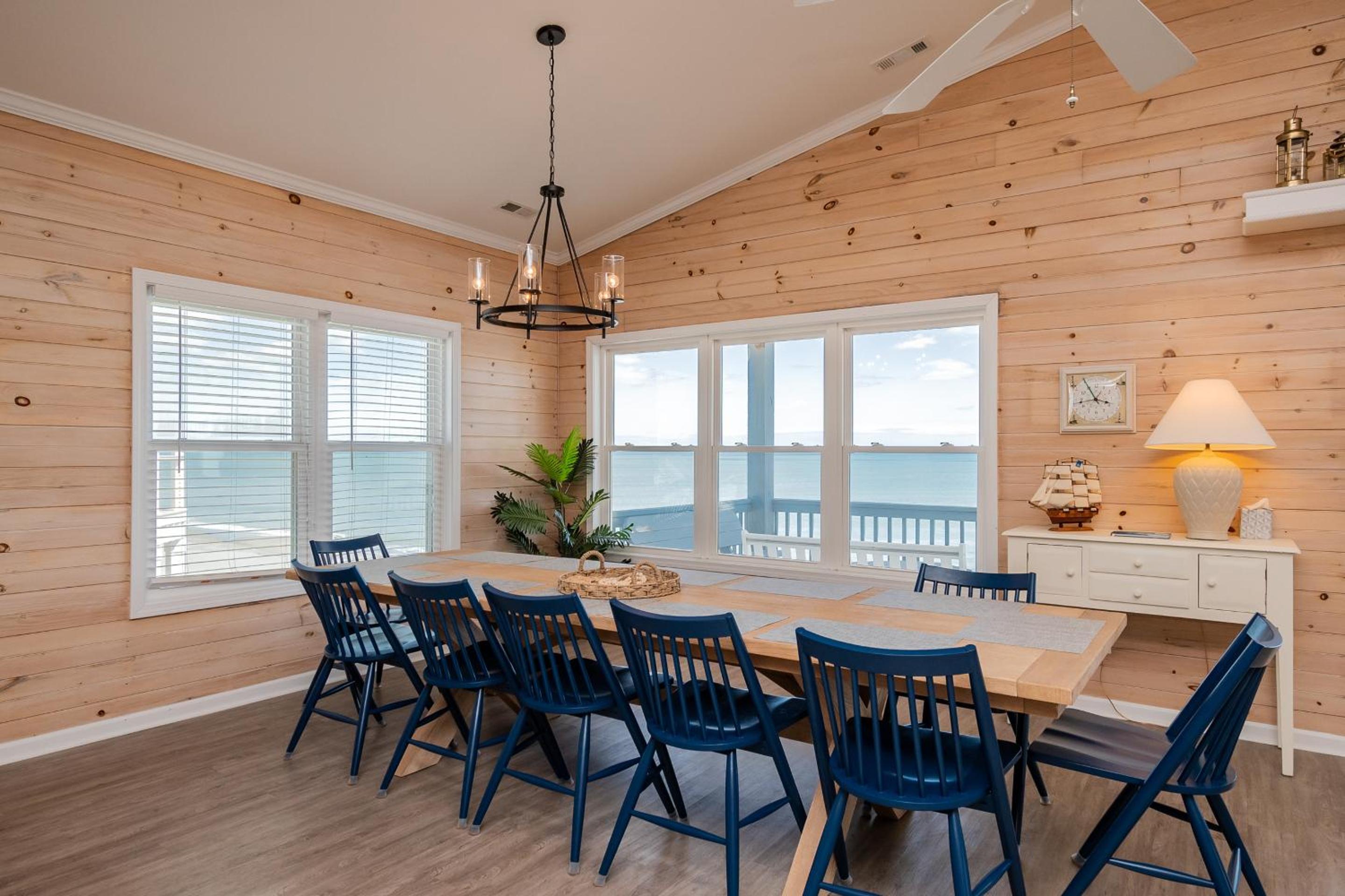 Casa Bianca by Oak Island Accommodations view 4