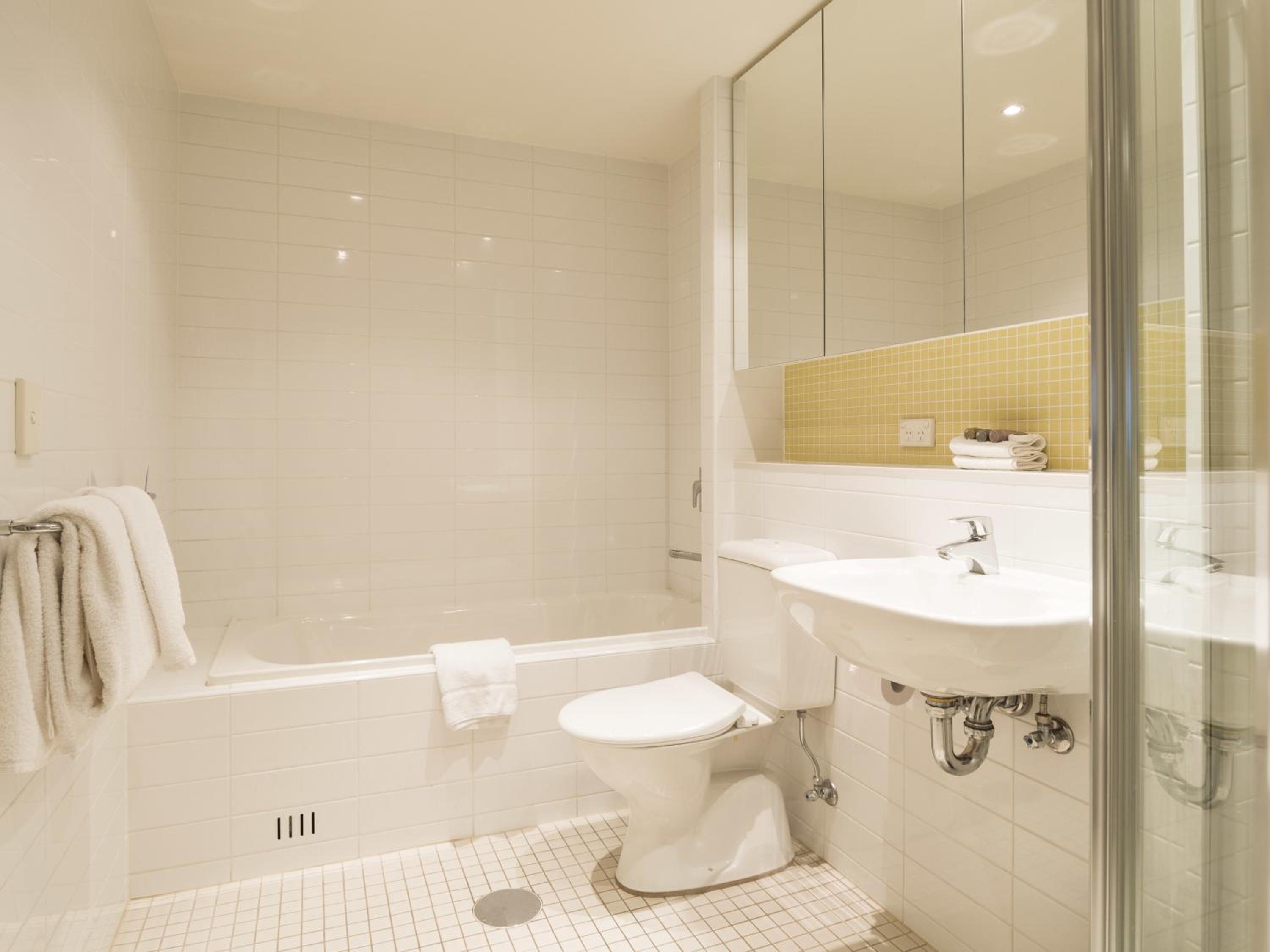 Oaks Glenelg Liberty Suites, photo 35