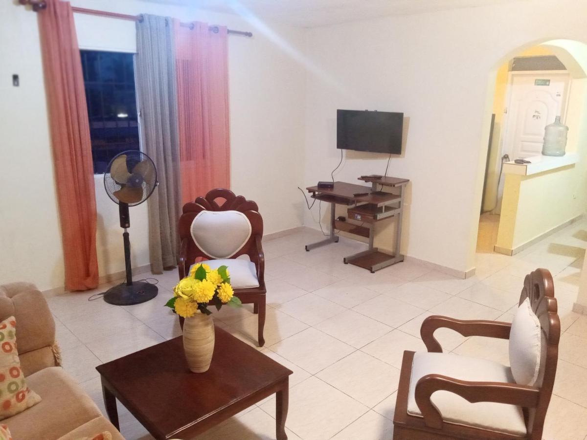 Apartamento en Santo Domingo Este, Urbanización moises, a 40 minutos playa boca chica view 3