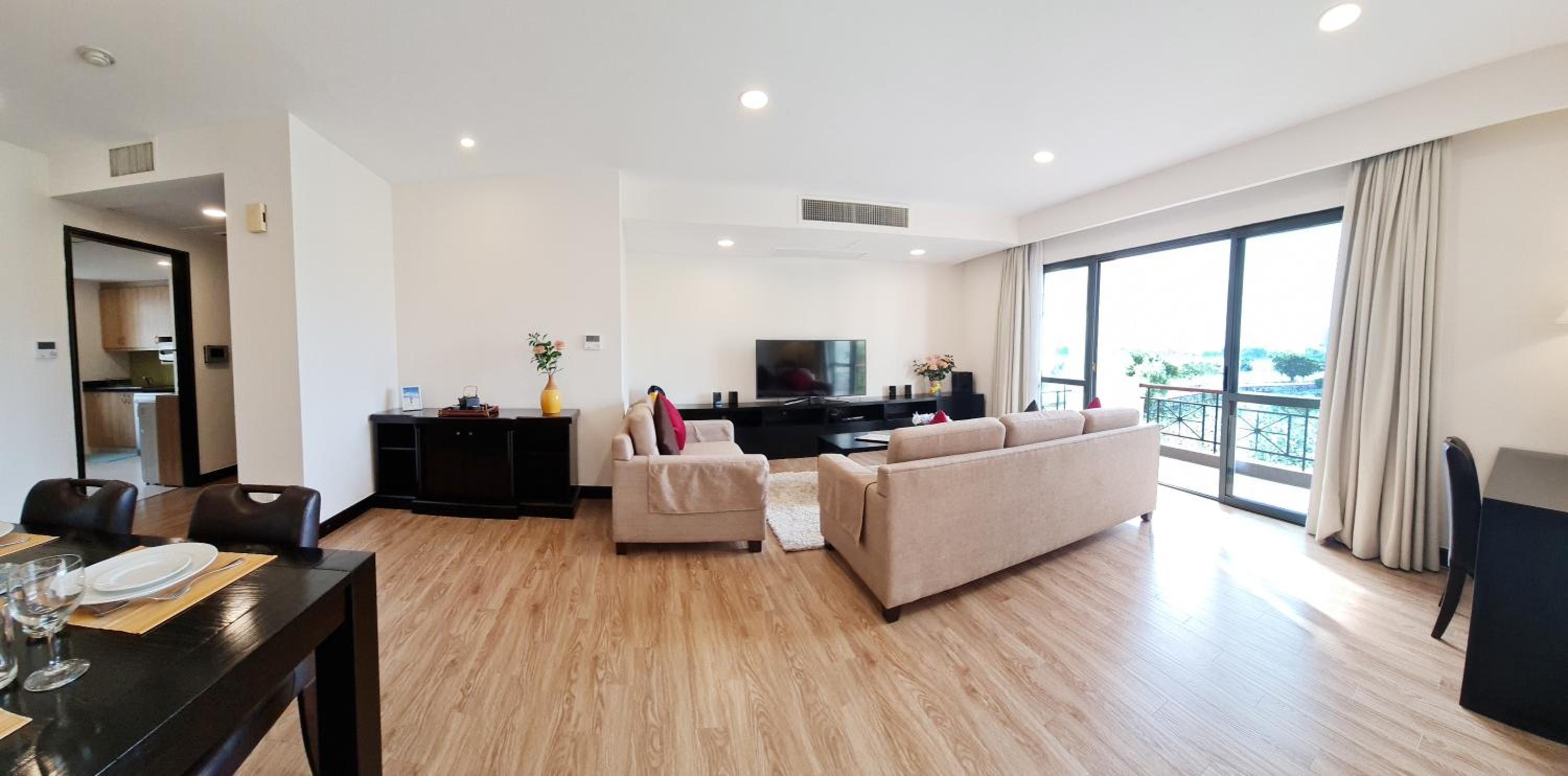 Diamond Westlake Suites