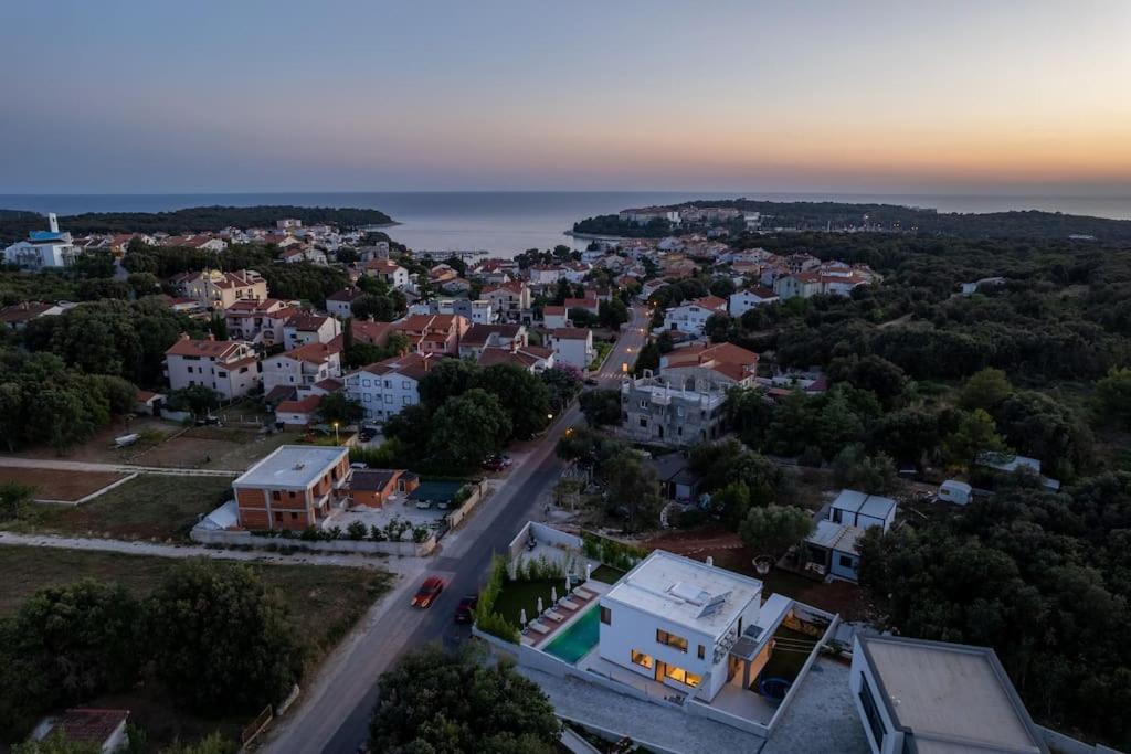 Villa near beach wih 12 meters long pool photo 5
