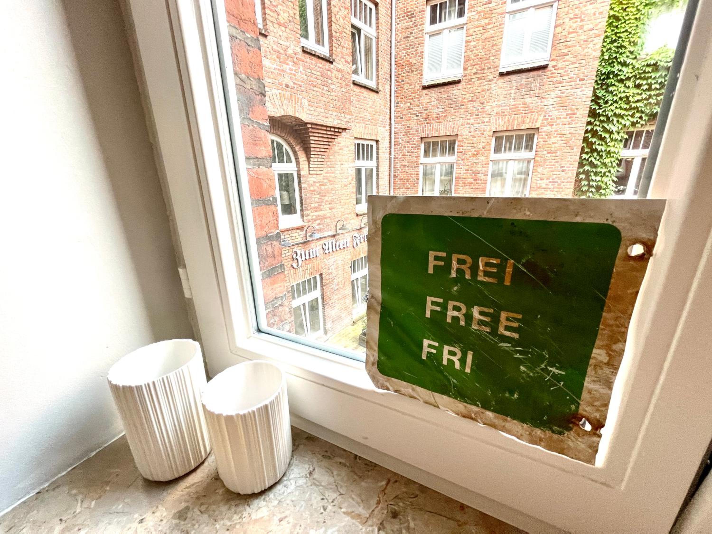 3 Zimmer Ferienwohnung Burghof mit Balkon im Herzen Flensburgs