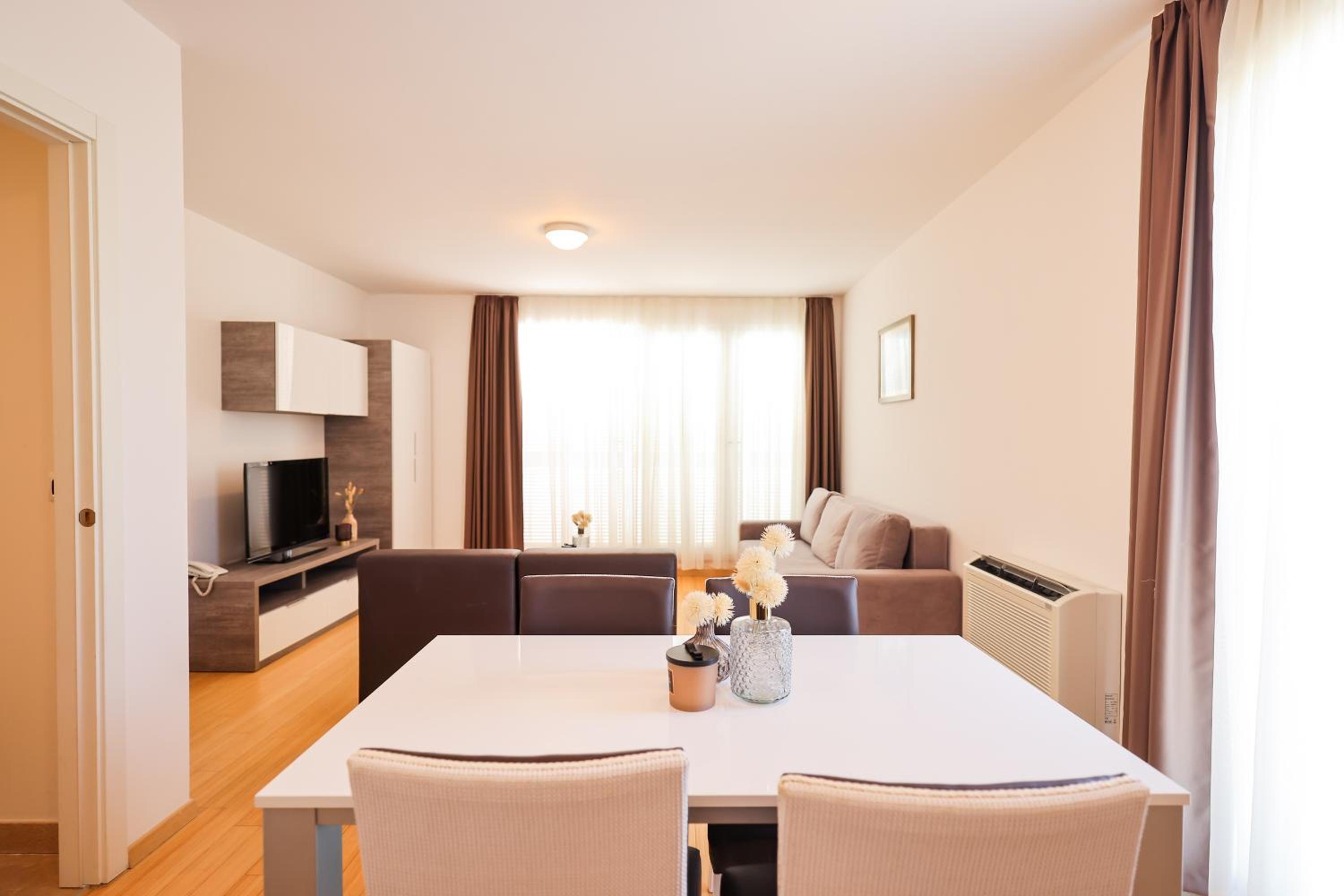 Dok Apartment view 5