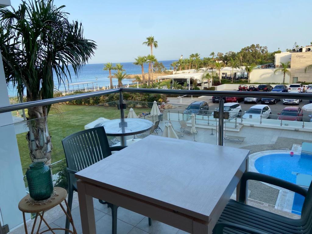 Coralli Superior Seaview view 2